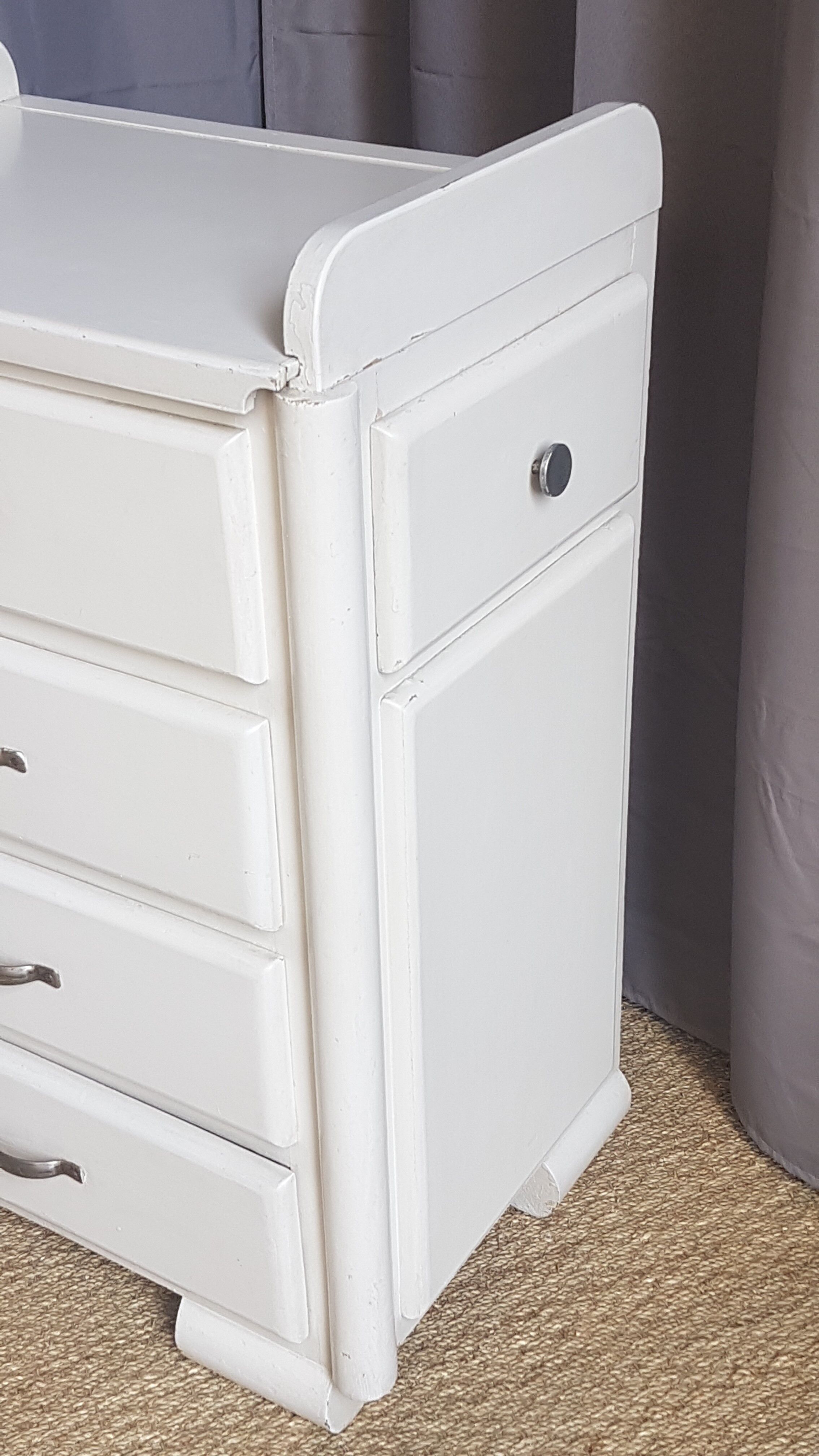 Vintage dresser