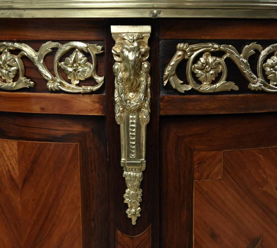 Small living room piece in precious wood marquetry, Louis XVI style – mid-19th century.