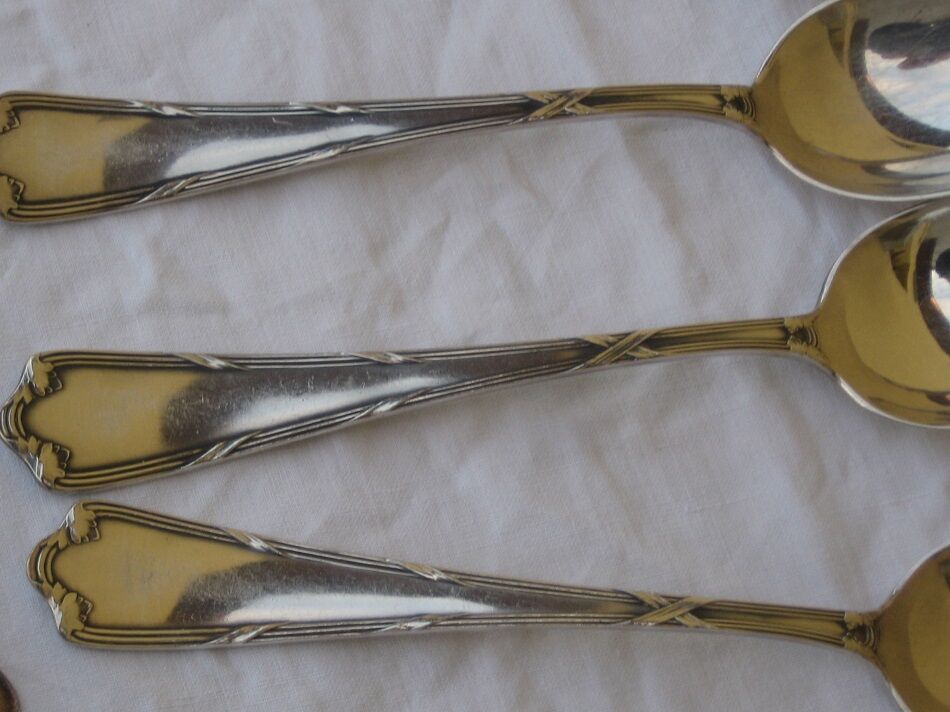 Former Housewife silversmith Deetjen100