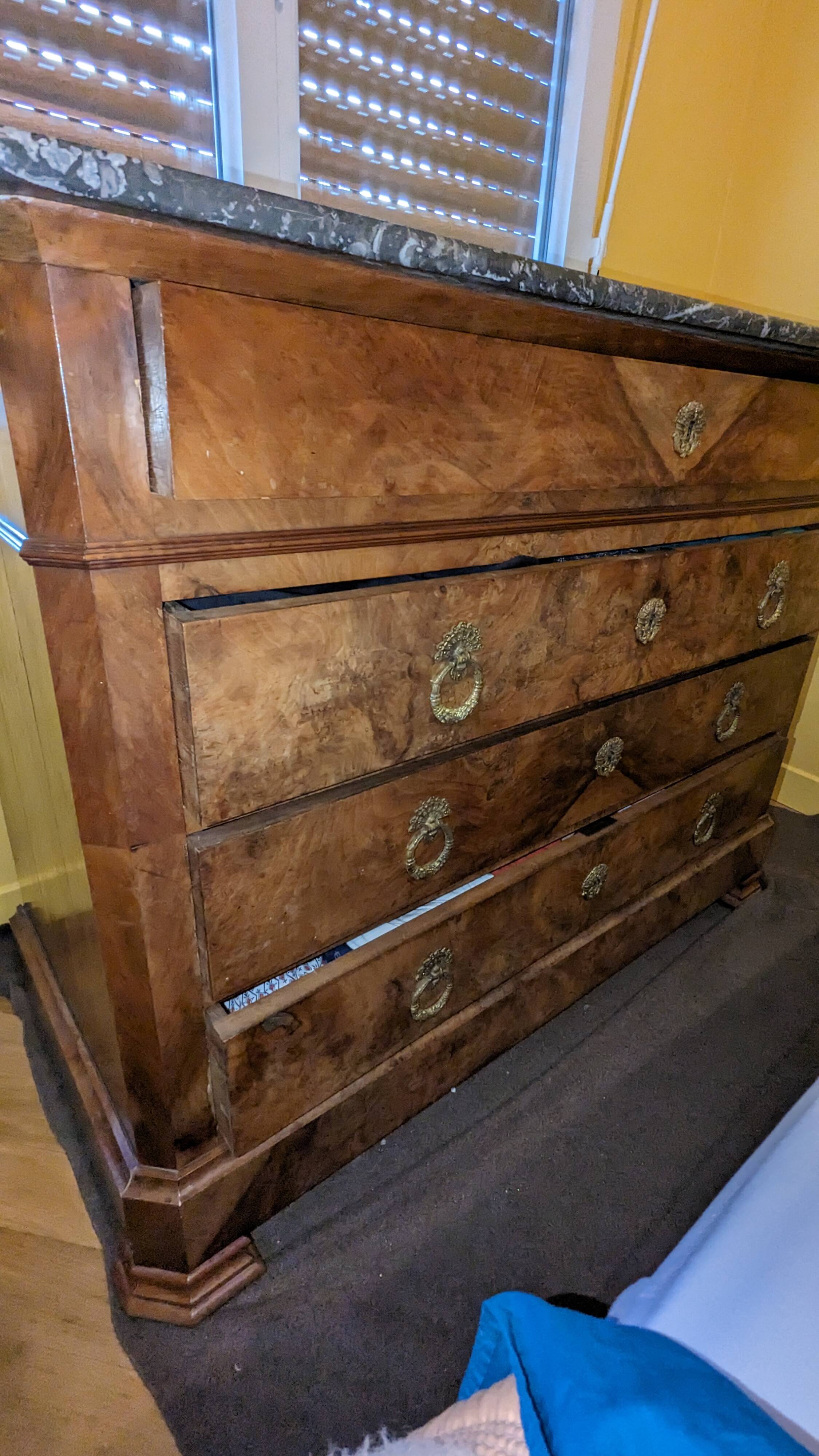Commode style Louis Philippe