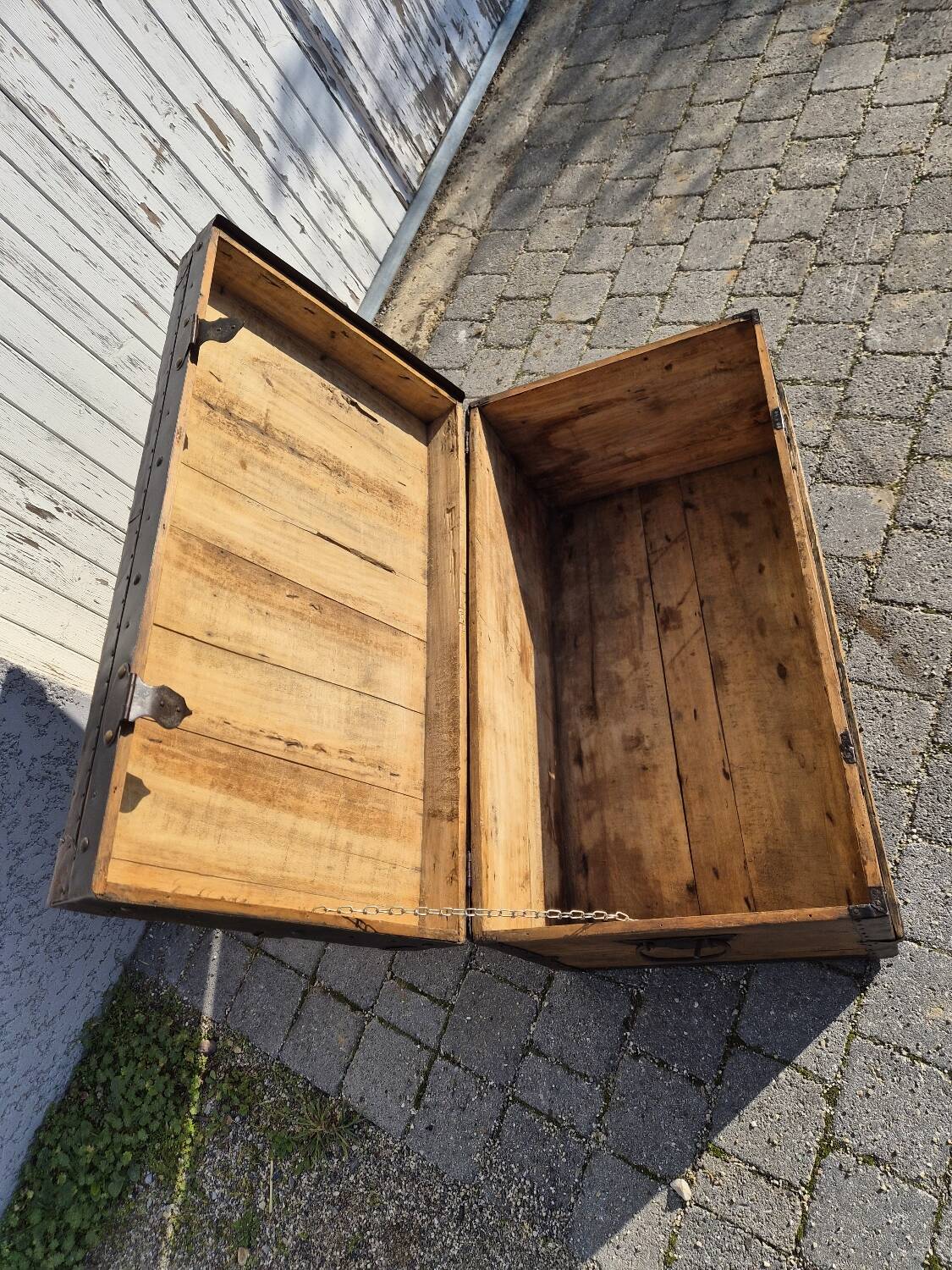 Old trunk coffee table bar