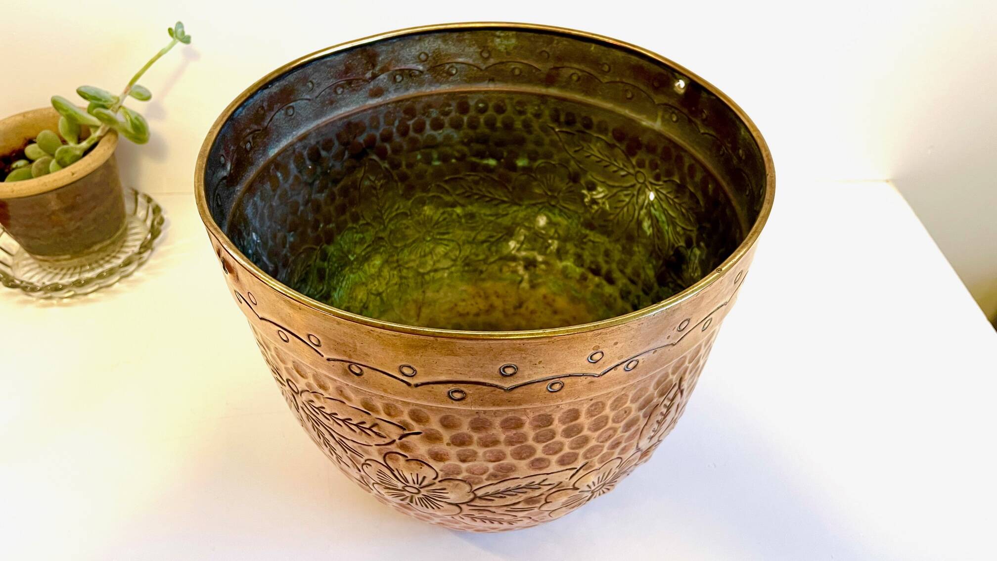 Large planter by villedieu in brass 1970s - 1980s