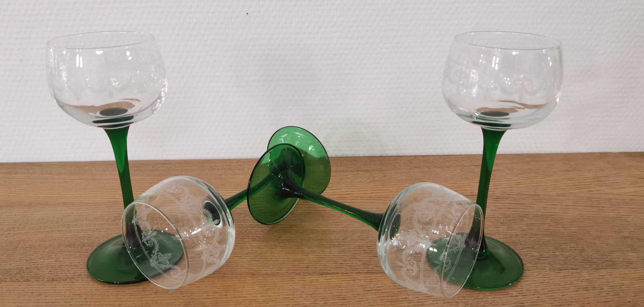 Set of 4 old Alsatian green stemmed wine glasses with vine decor engraved crystal arc