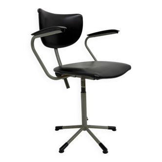 Mid-century 3311 desk chair by Toon de Wit for Gebroeders de Wit, 1960s