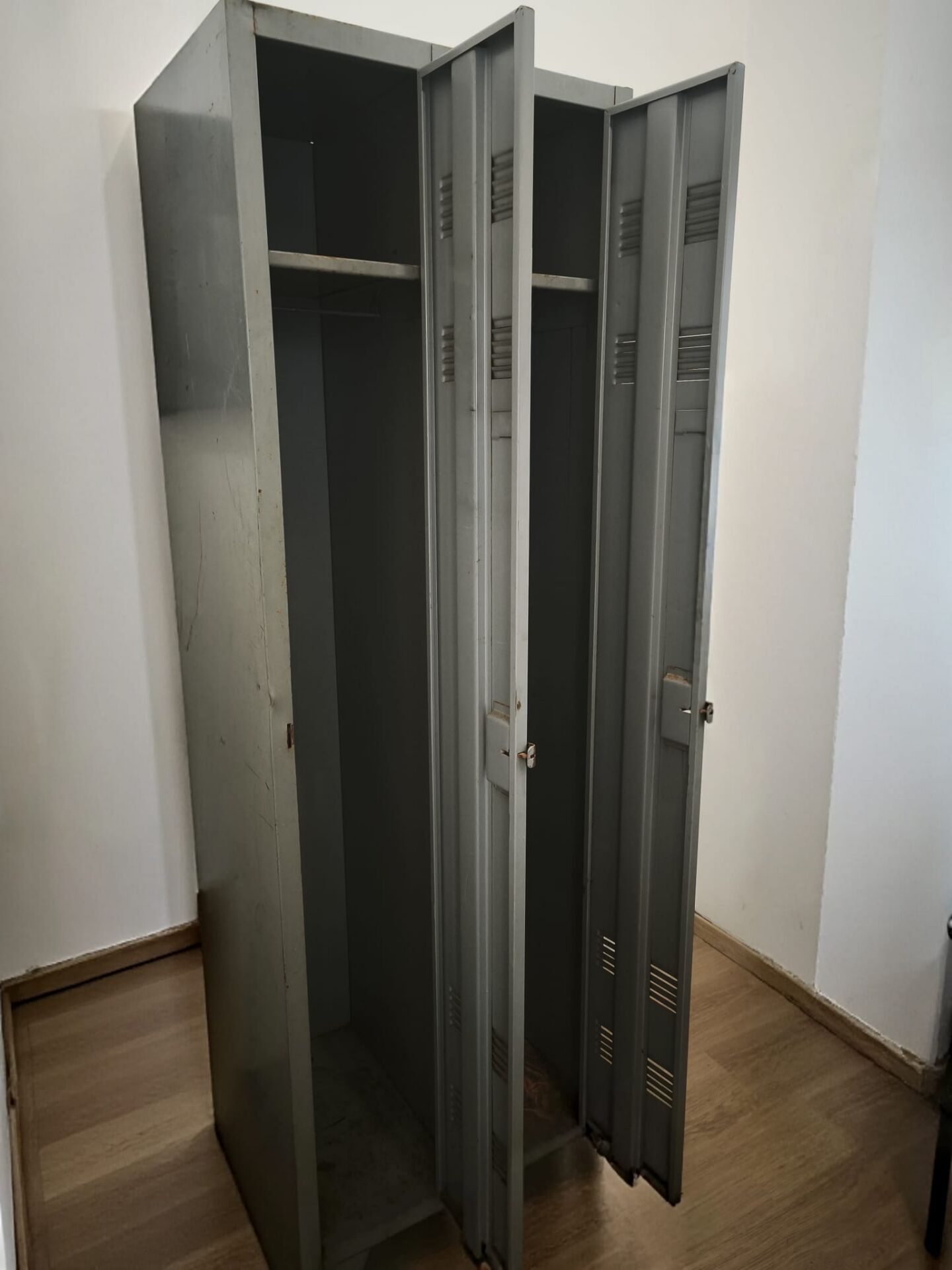 Industrial cloakroom