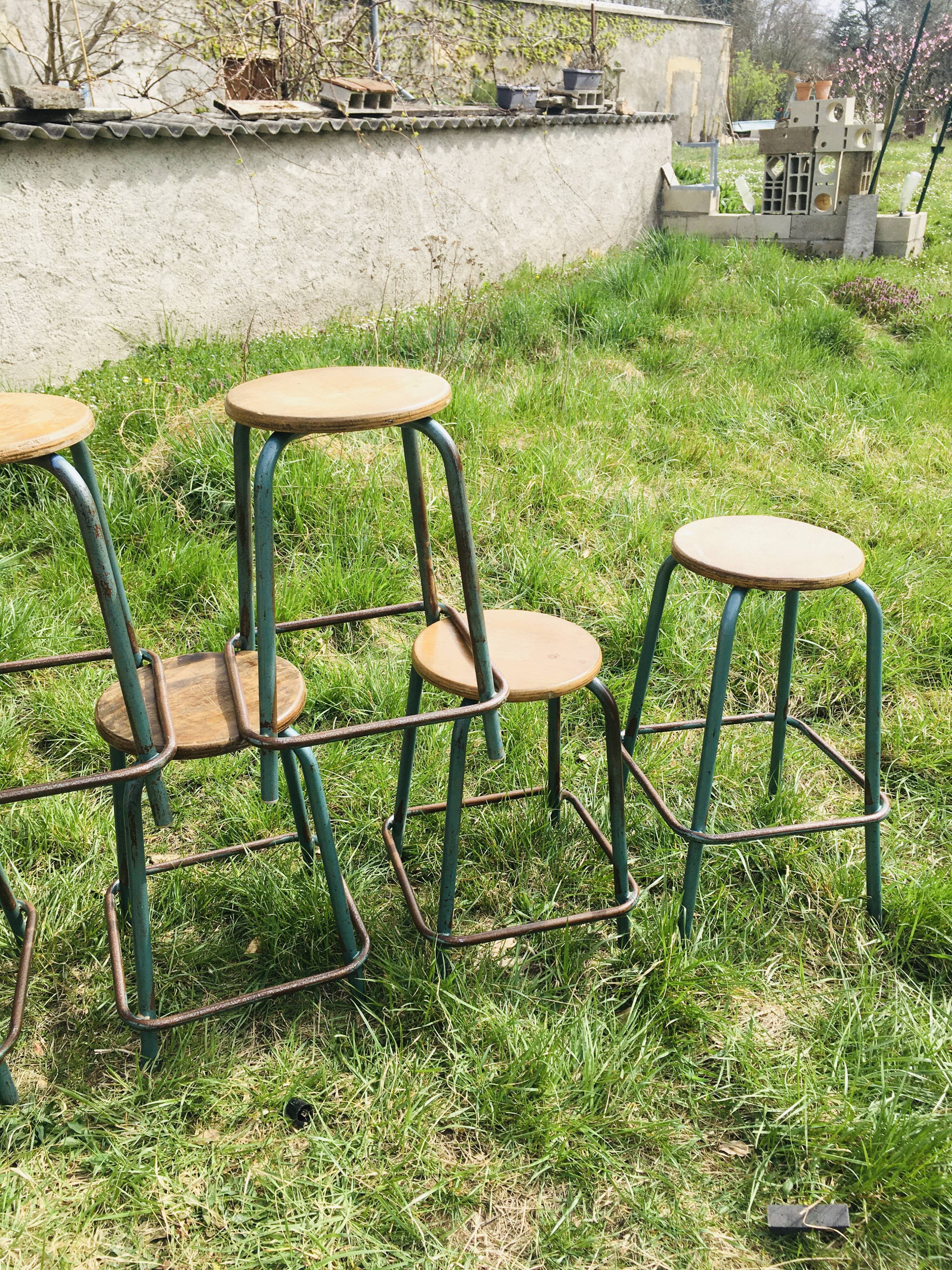 Set of 9 green / blue chains industrial stool years '50s including 8 low and a top