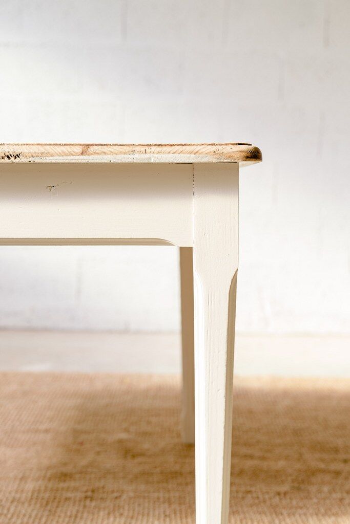 Wooden farmhouse table – cream foot
