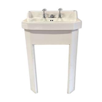 Lavabo des années 1940 de style art déco sur une base en bois