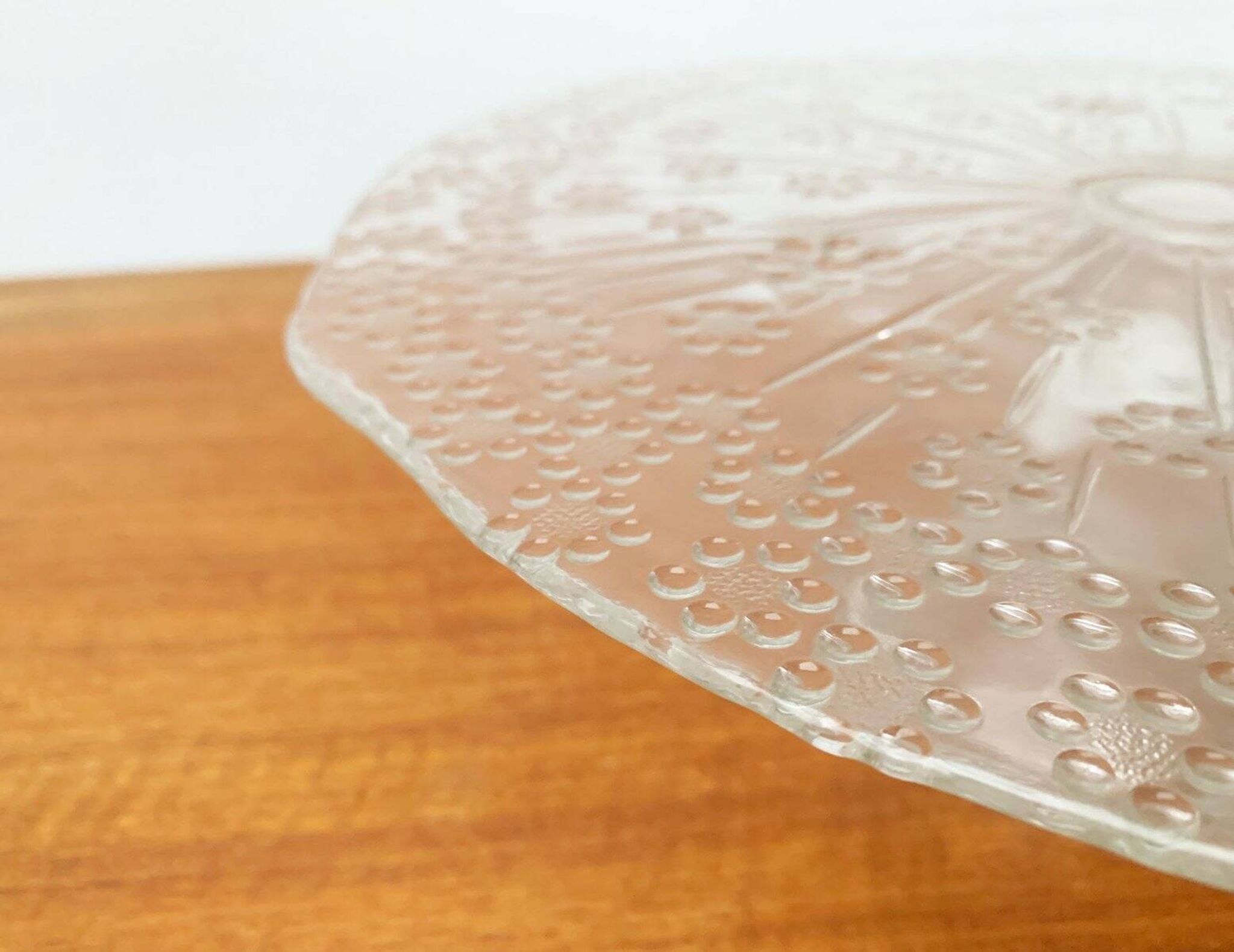 Plateau à gâteau en verre scandinave vintage