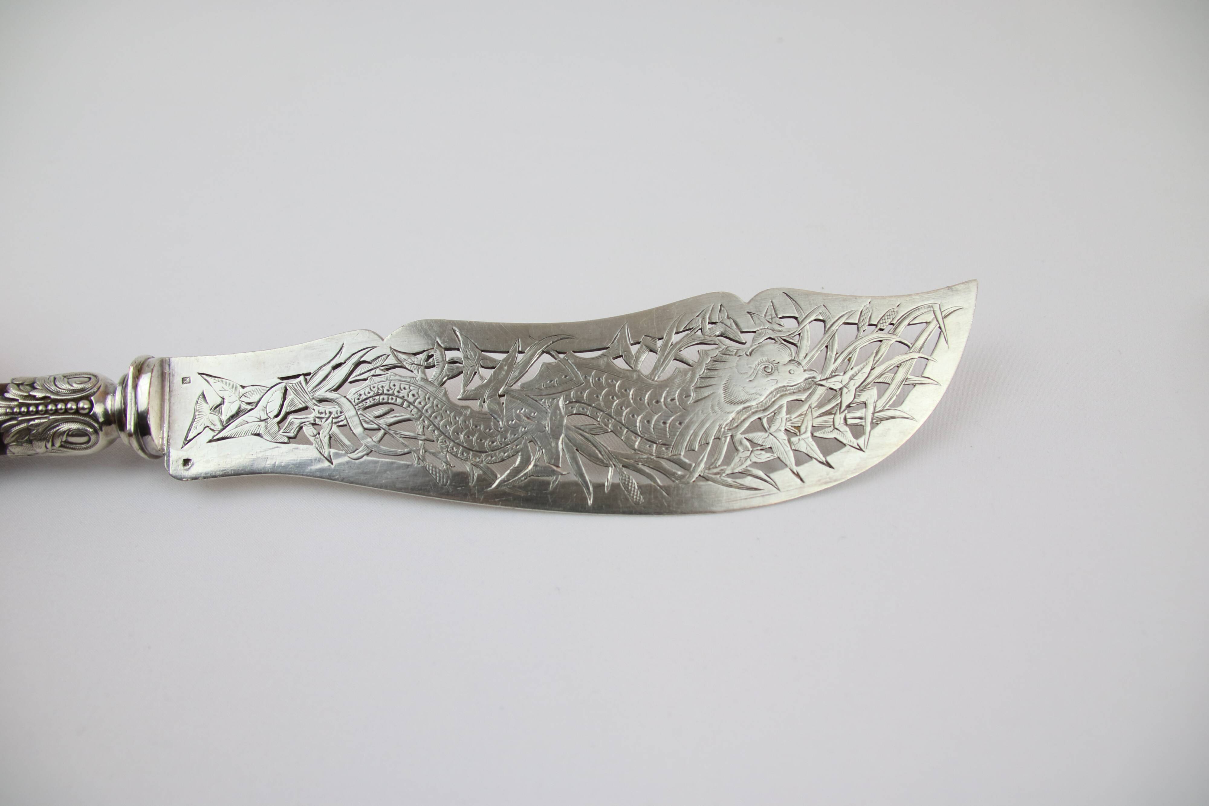 Large Silver Metal and Bois D'Amourette Fish Service Cover