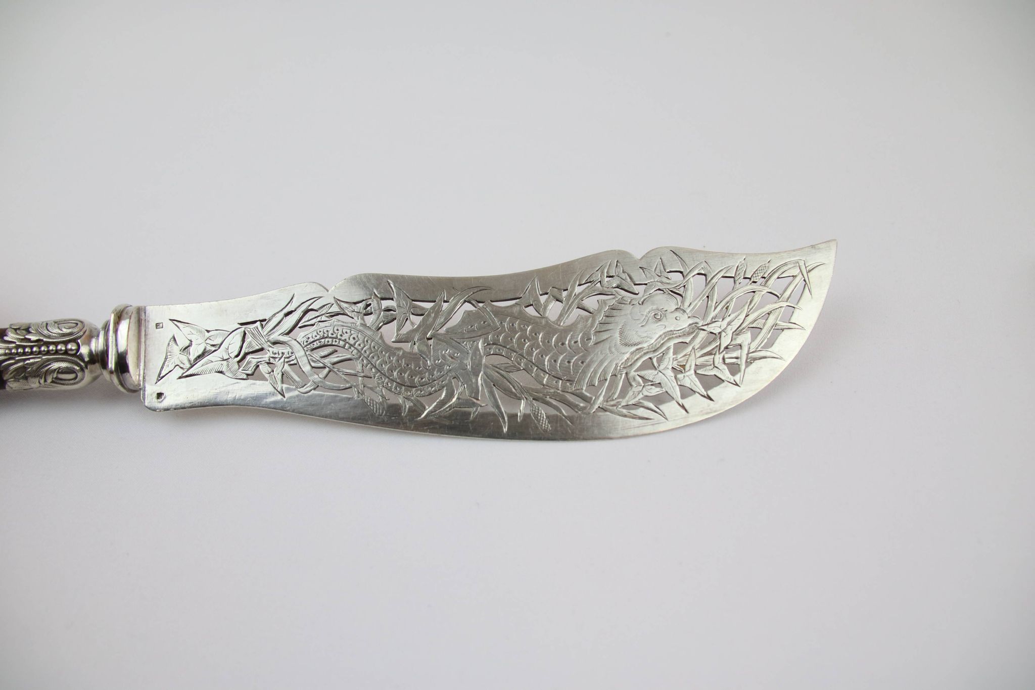 Large Silver Metal and Bois D'Amourette Fish Service Cover