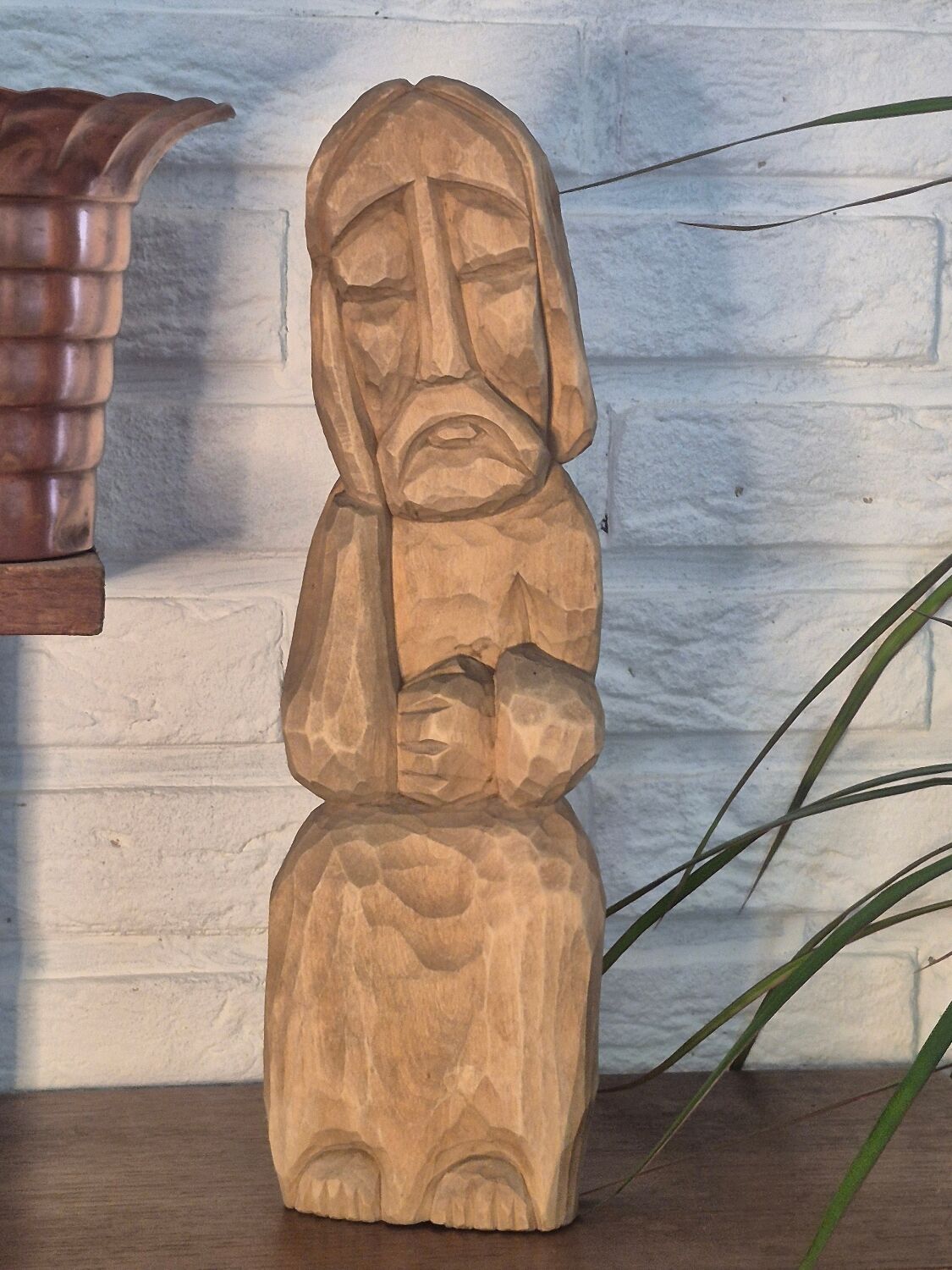 Wooden sculpture statuette
