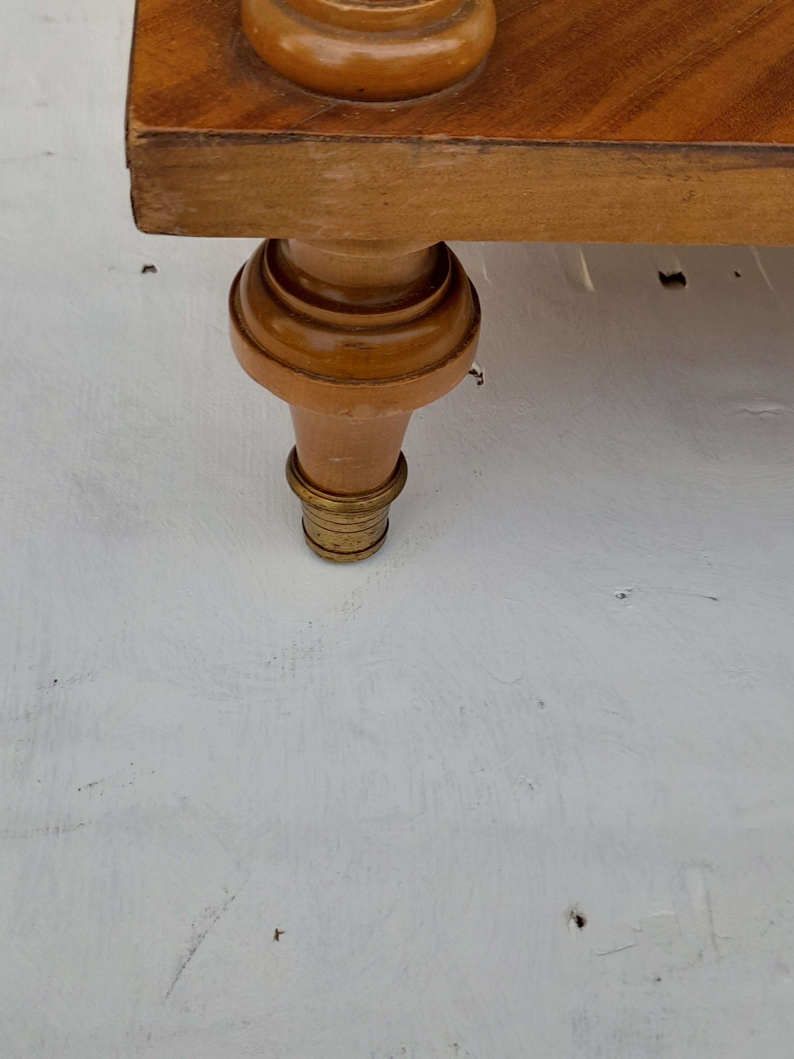 Bedside table top marble foot hoof and bronze decoration H 83 cm