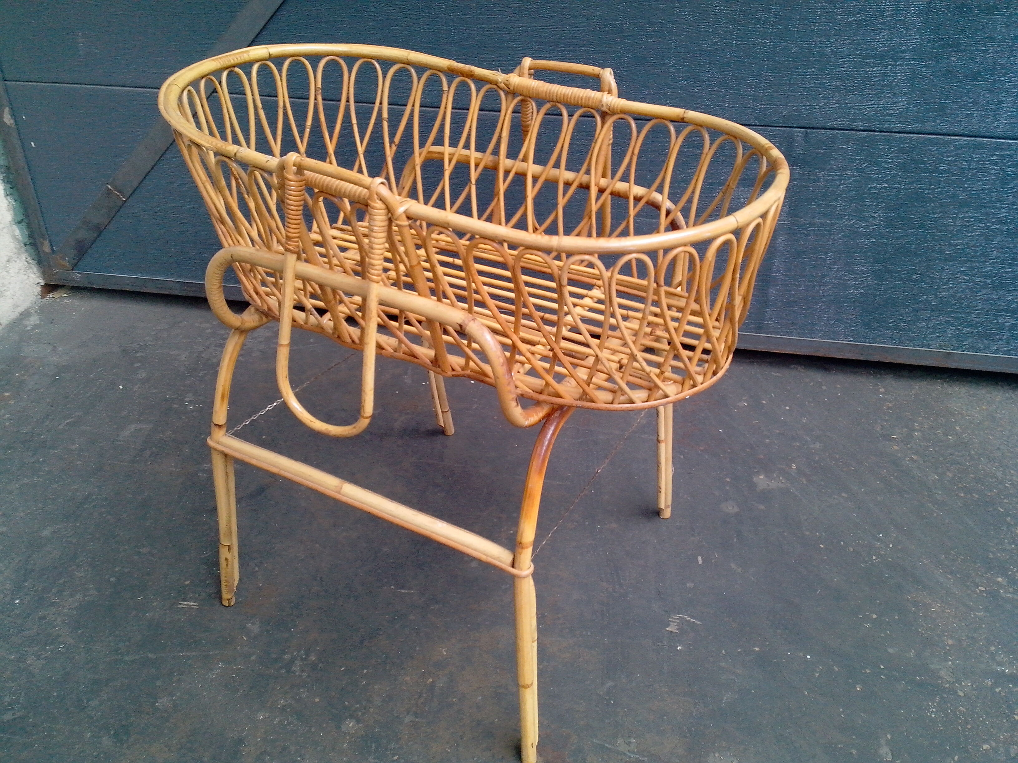 Cradle bassinet bed rattan of the 1960s