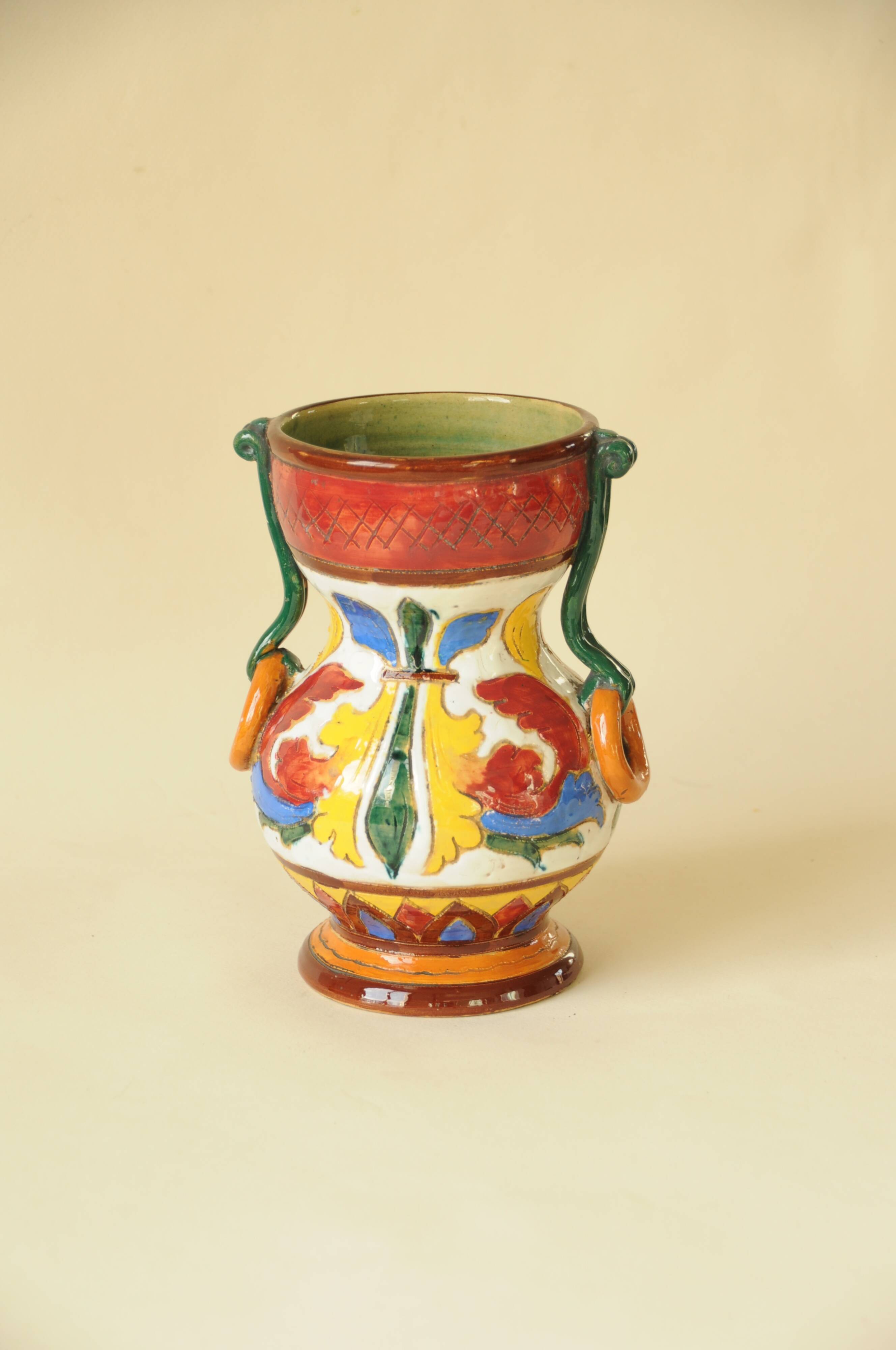 Antique polychrome ceramic vase – Italy 20th century – Handcrafted floral decoration