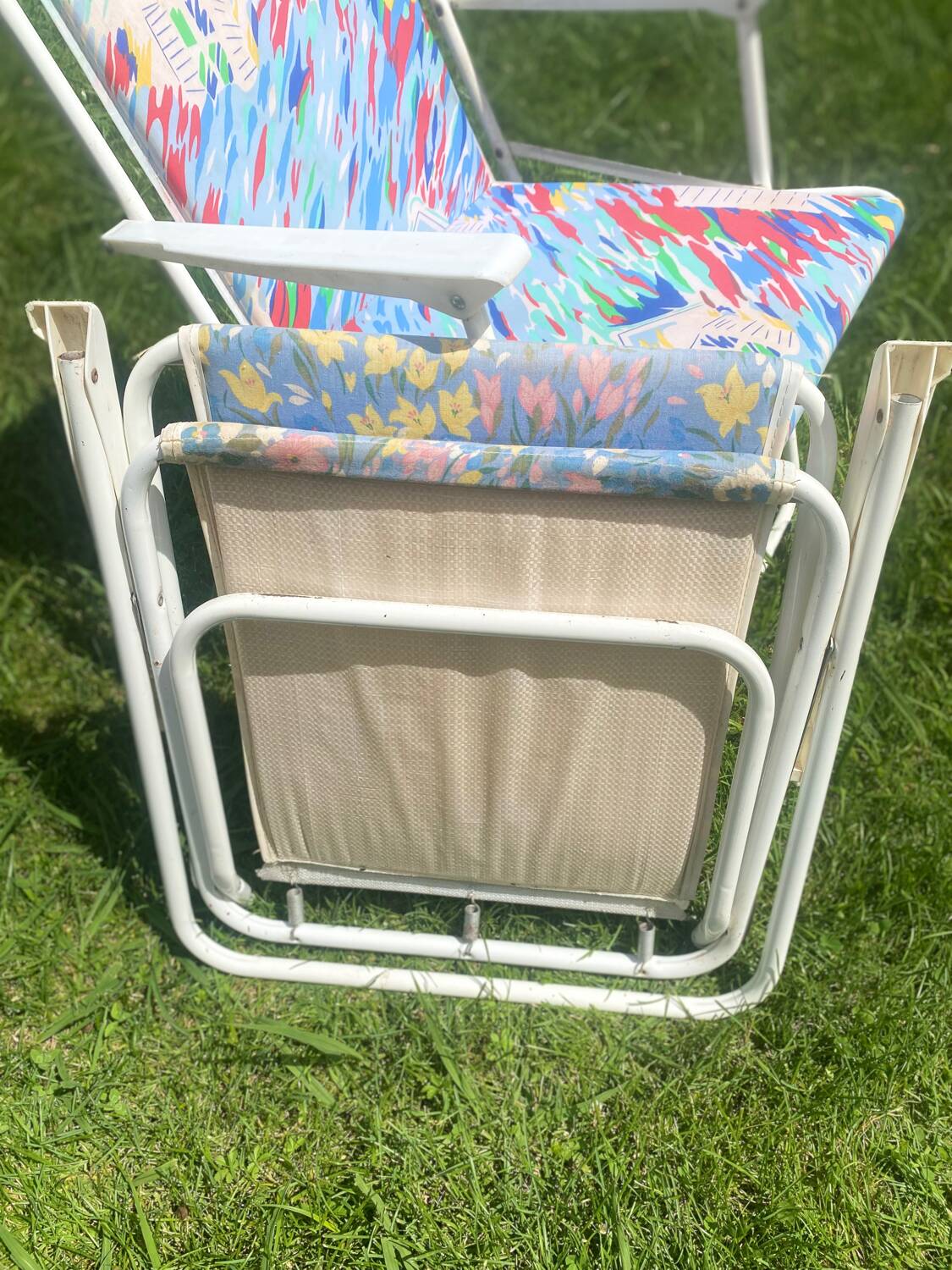 Flowery garden armchair