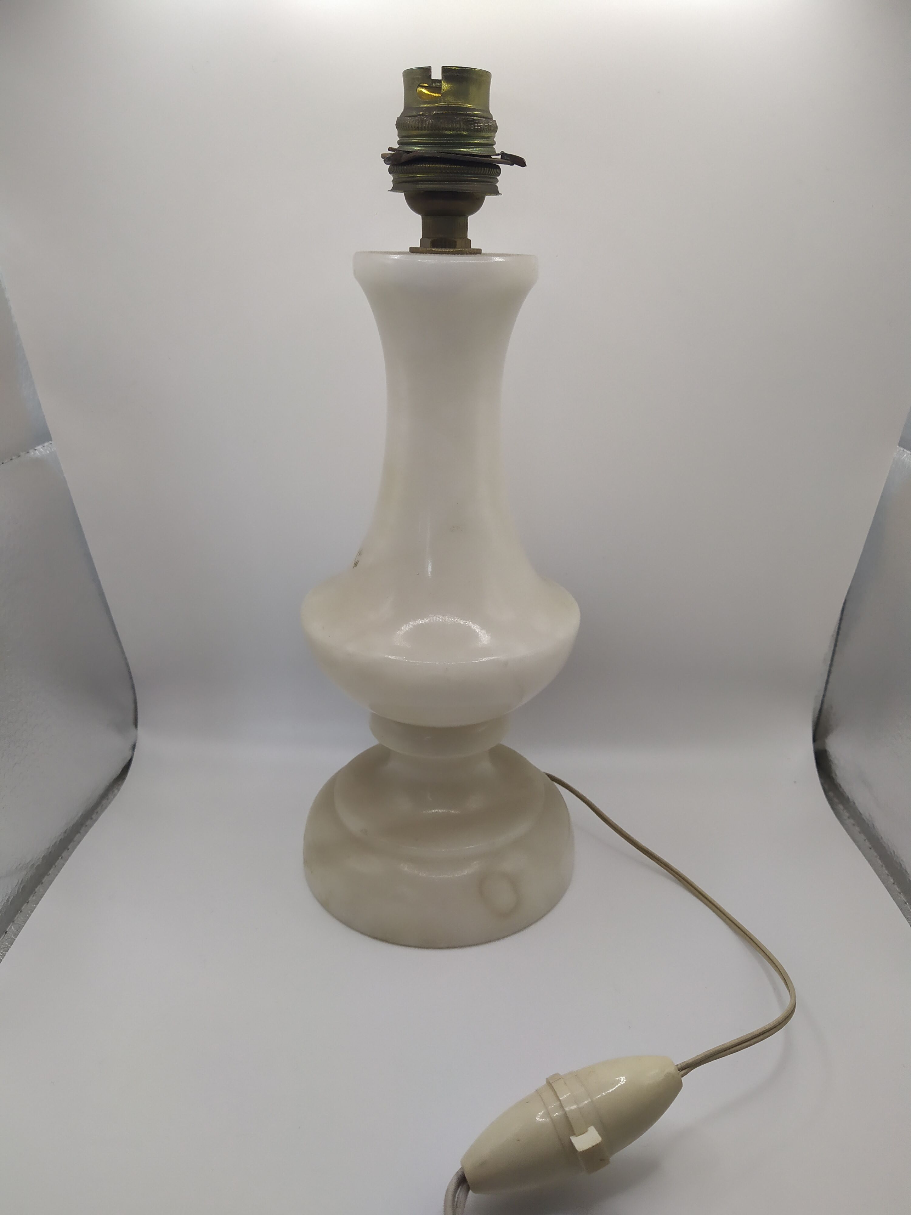 Alabaster lamp