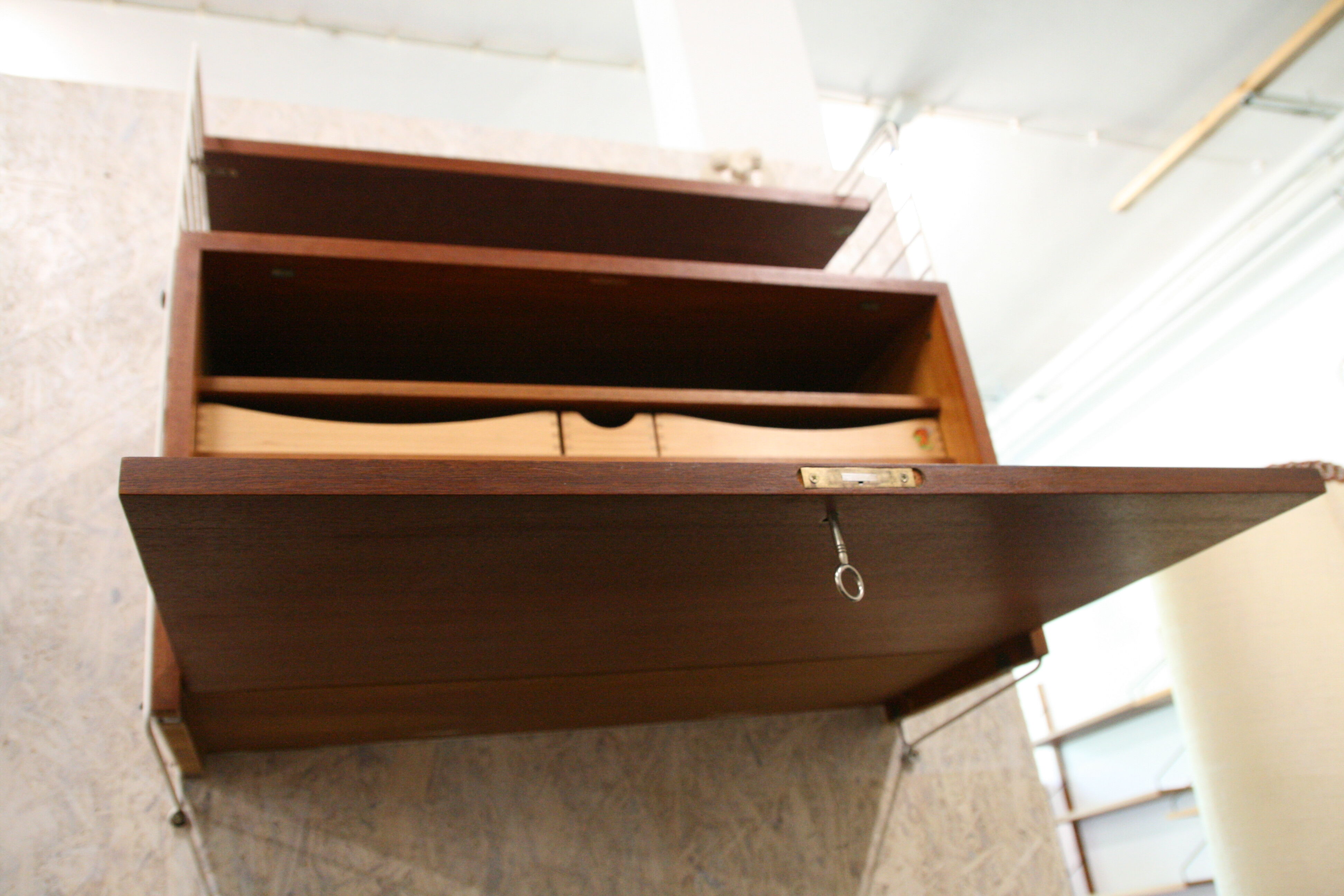 Vintage wall unit/shelving by Nisse Strinning