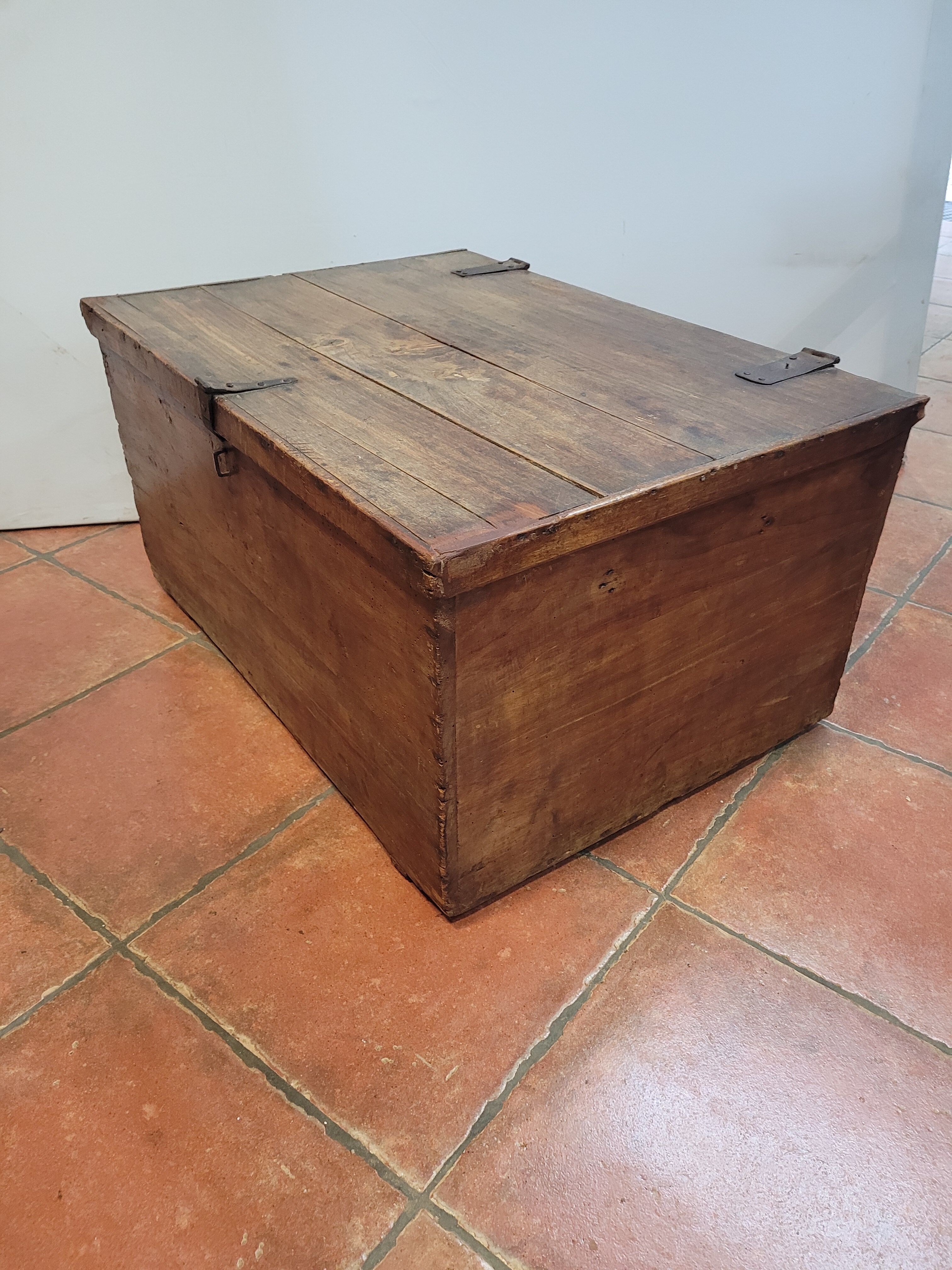 Antique wooden chest 68×49cms