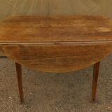 Round farm table with extensions