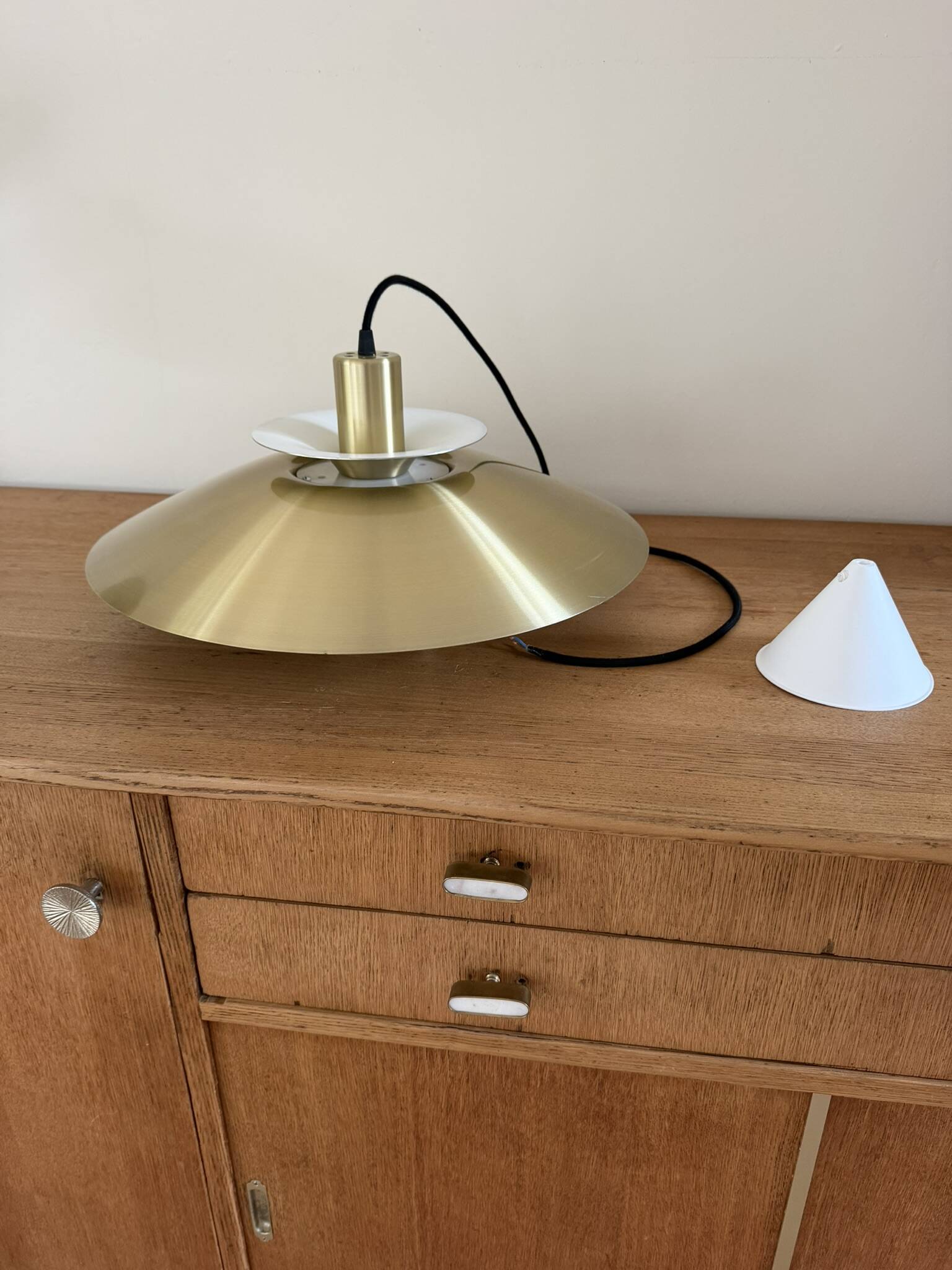 Vintage Frandsen 3012 in brass - Danish design lamp