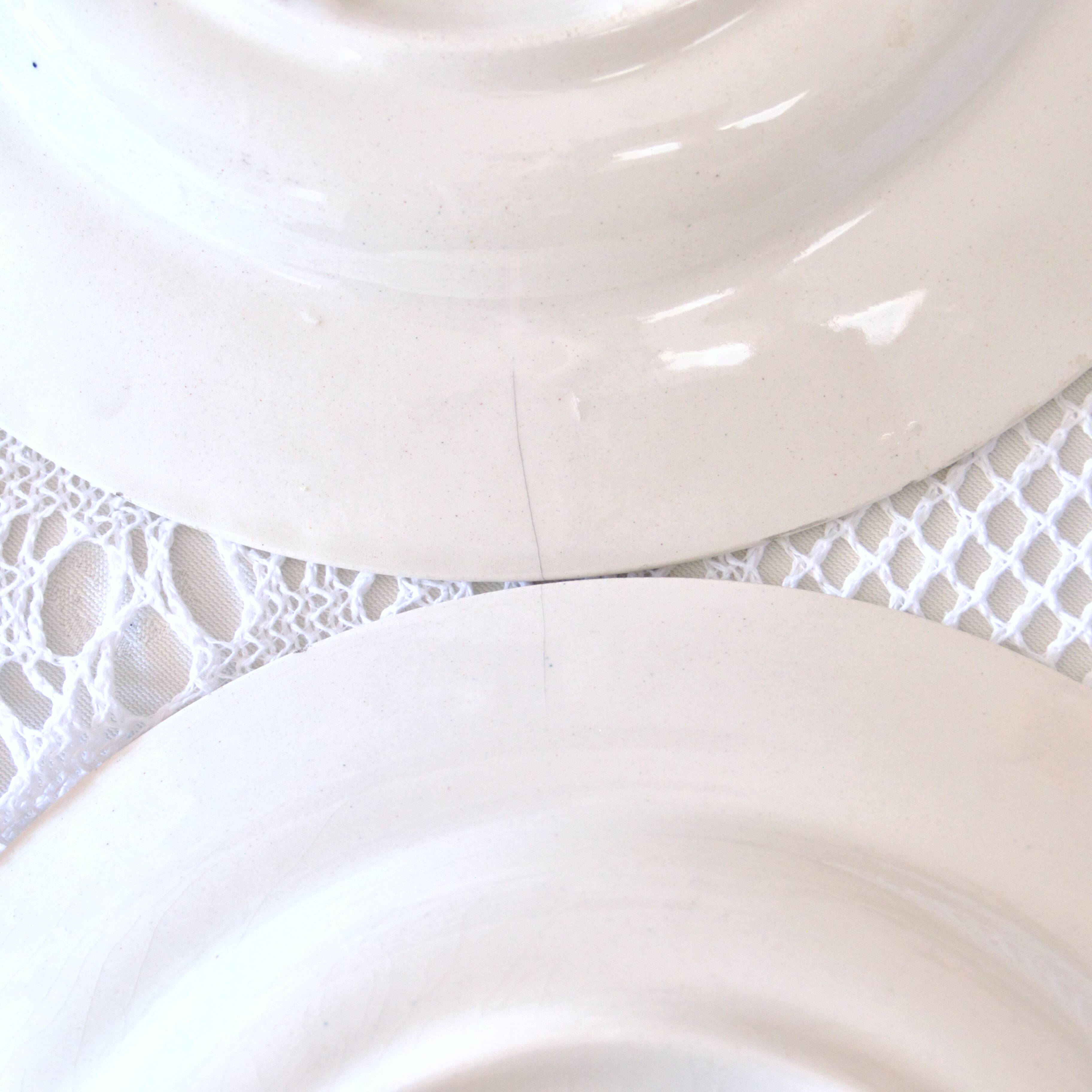 9 assiettes anciennes Longchamp terre de fer bleue "Marcel"