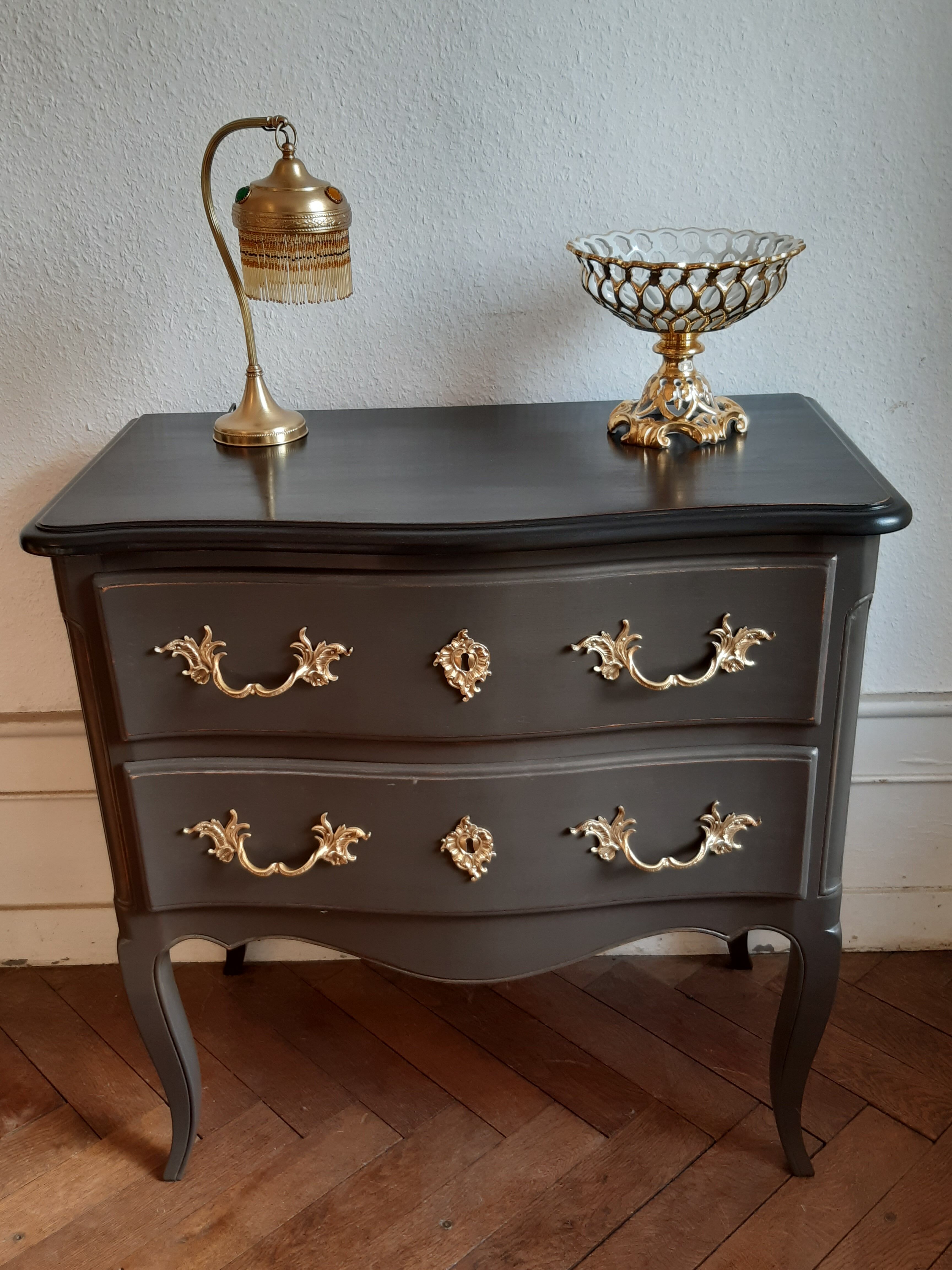 Patinated chest of drawers Louis XV style 2 drawers