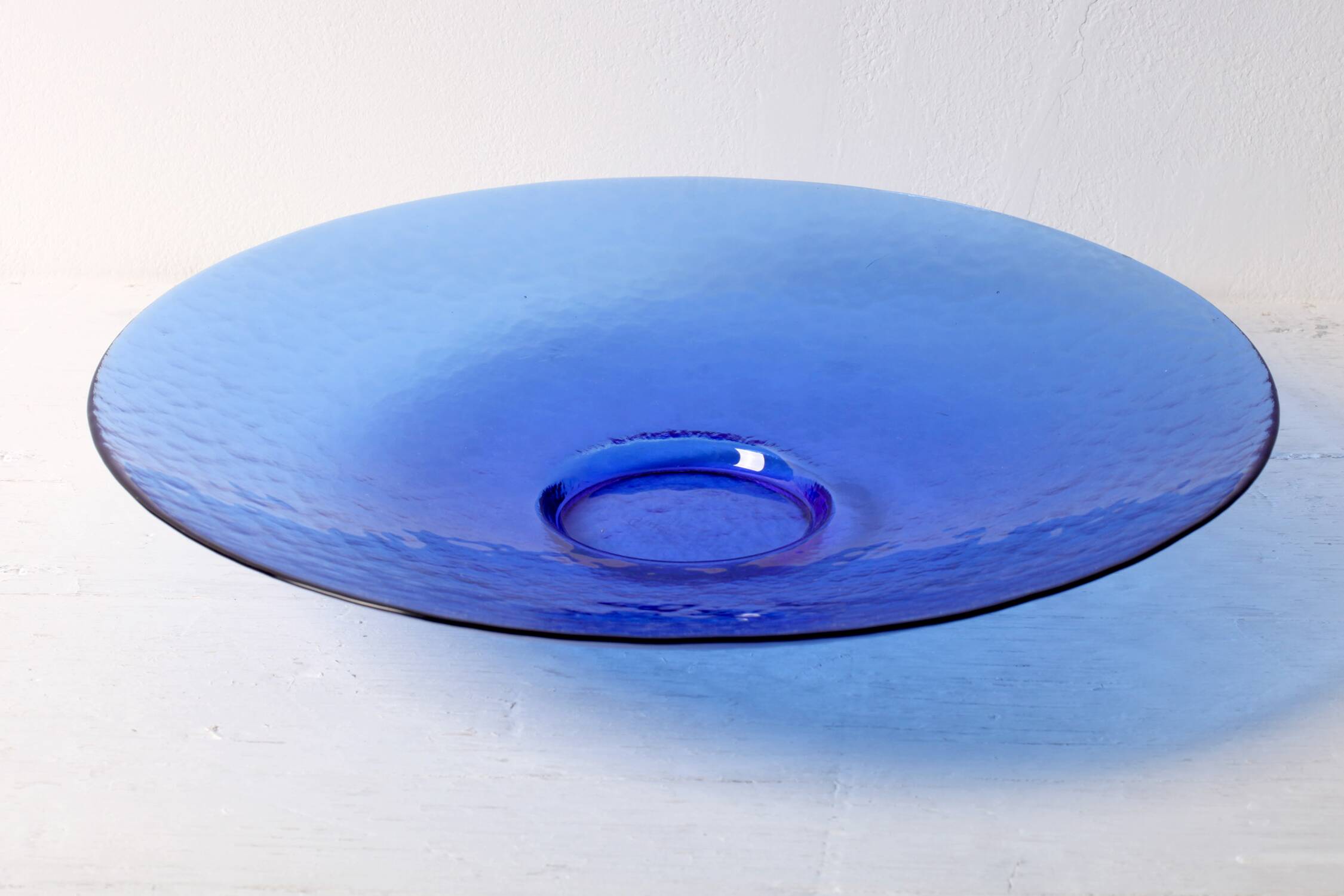 Mid-Century Murano Glass Plate: Cobalt Blue Guido Ferro Centerpiece