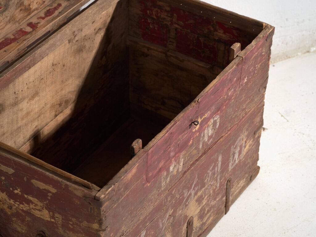 Antique Chinese chest painted in pine wood – China, circa 1920