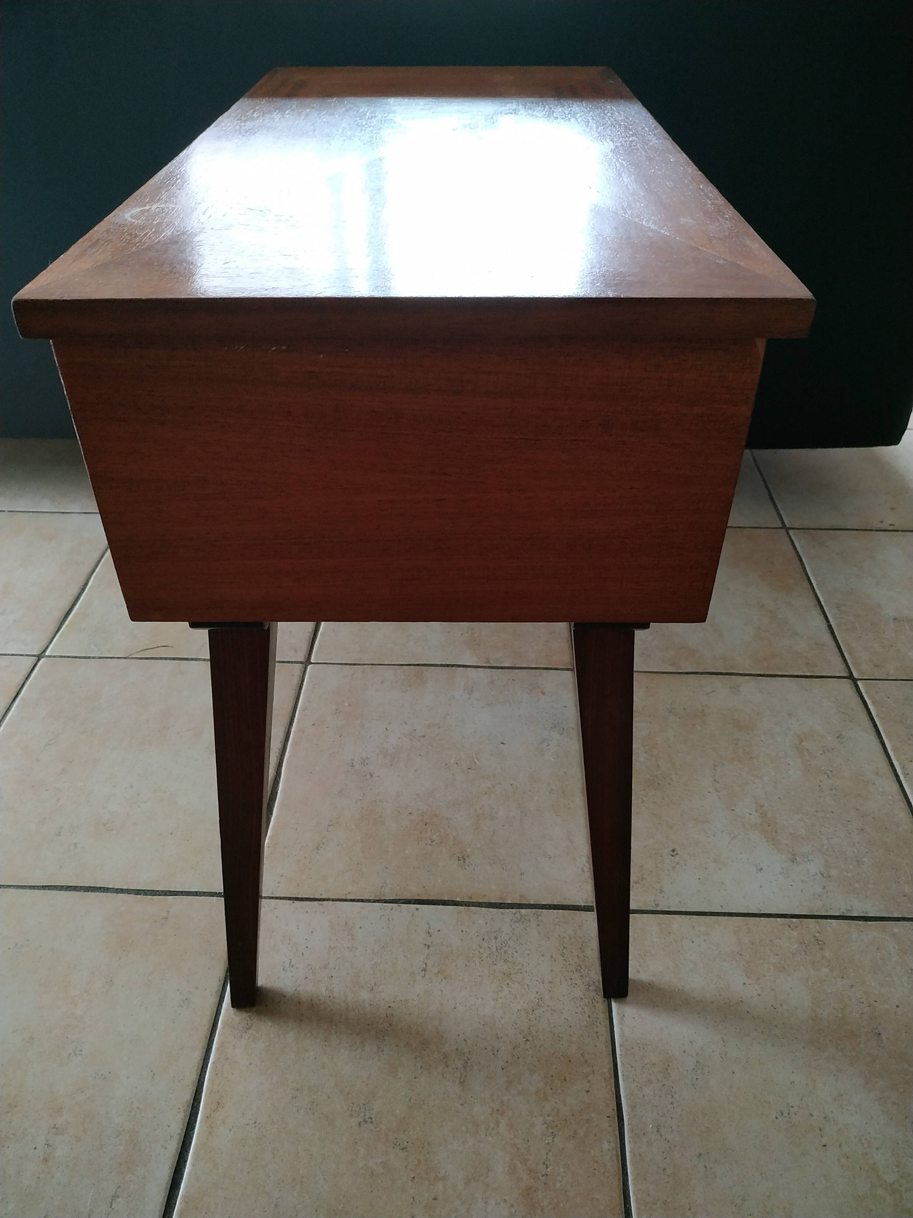Furniture with work design compass feet