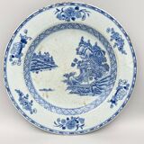 Blue and white porcelain dish China XVlllth pagoda decoration
