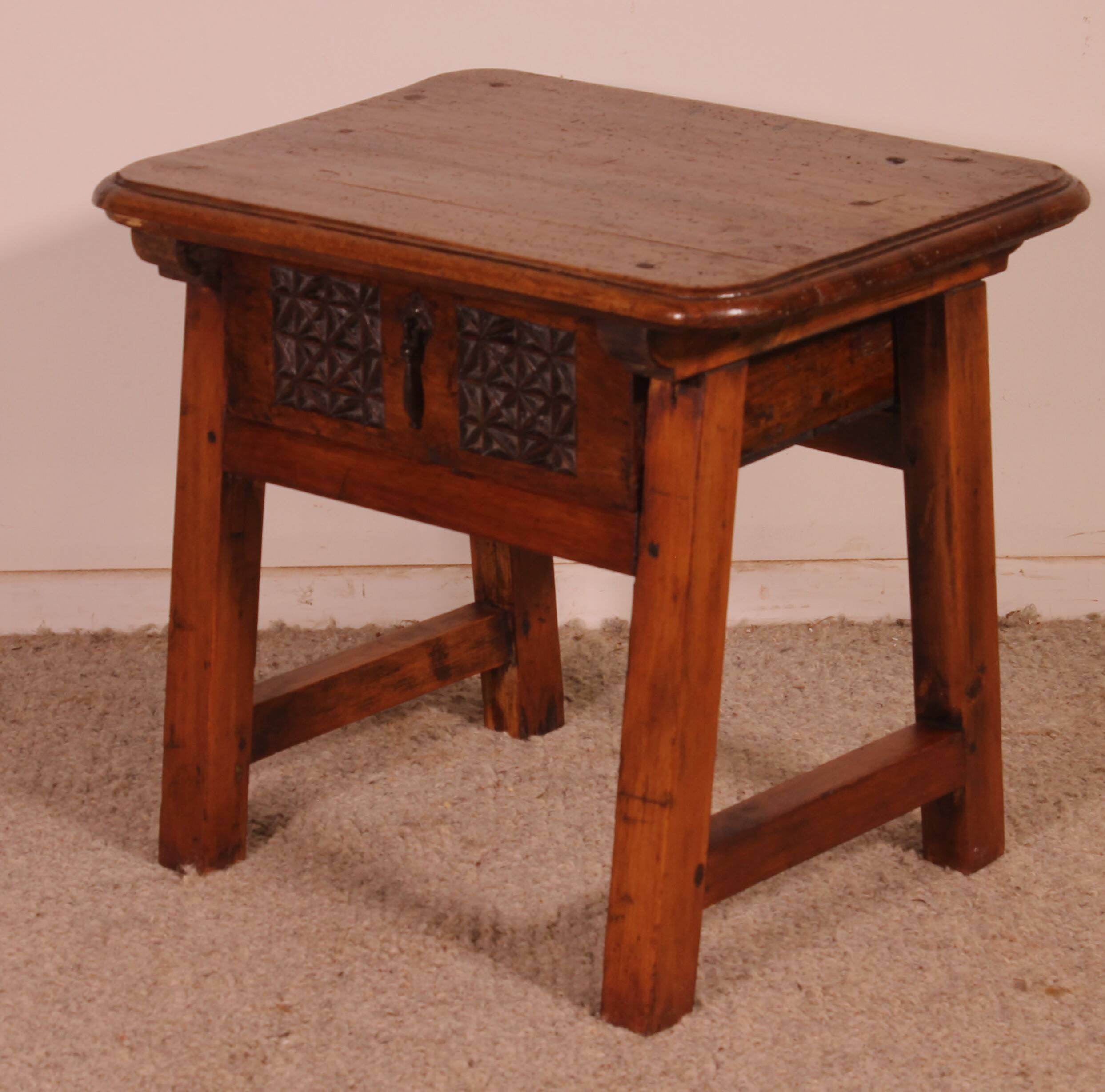 petite table espagnol - 18° siècle