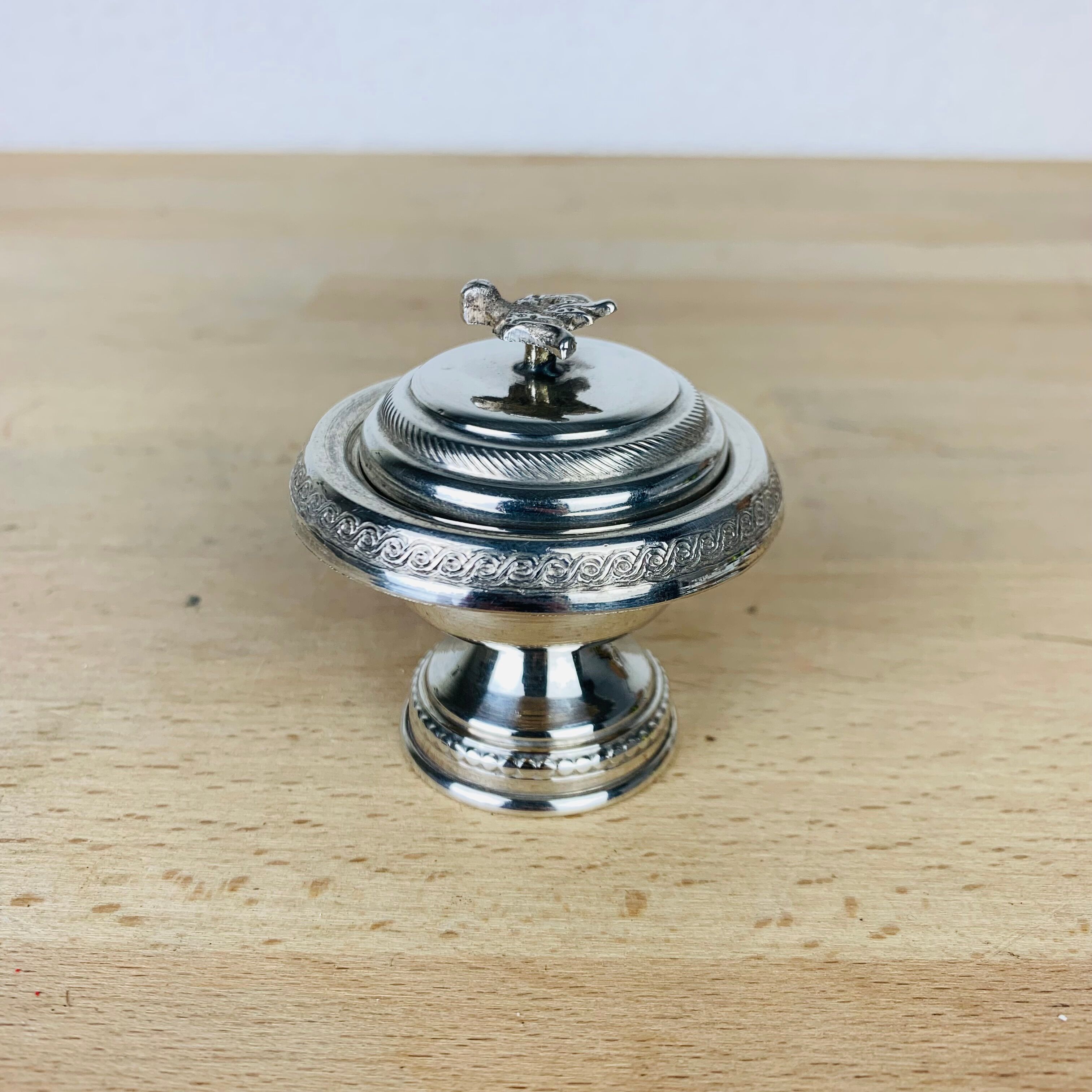Salter bird silver metal