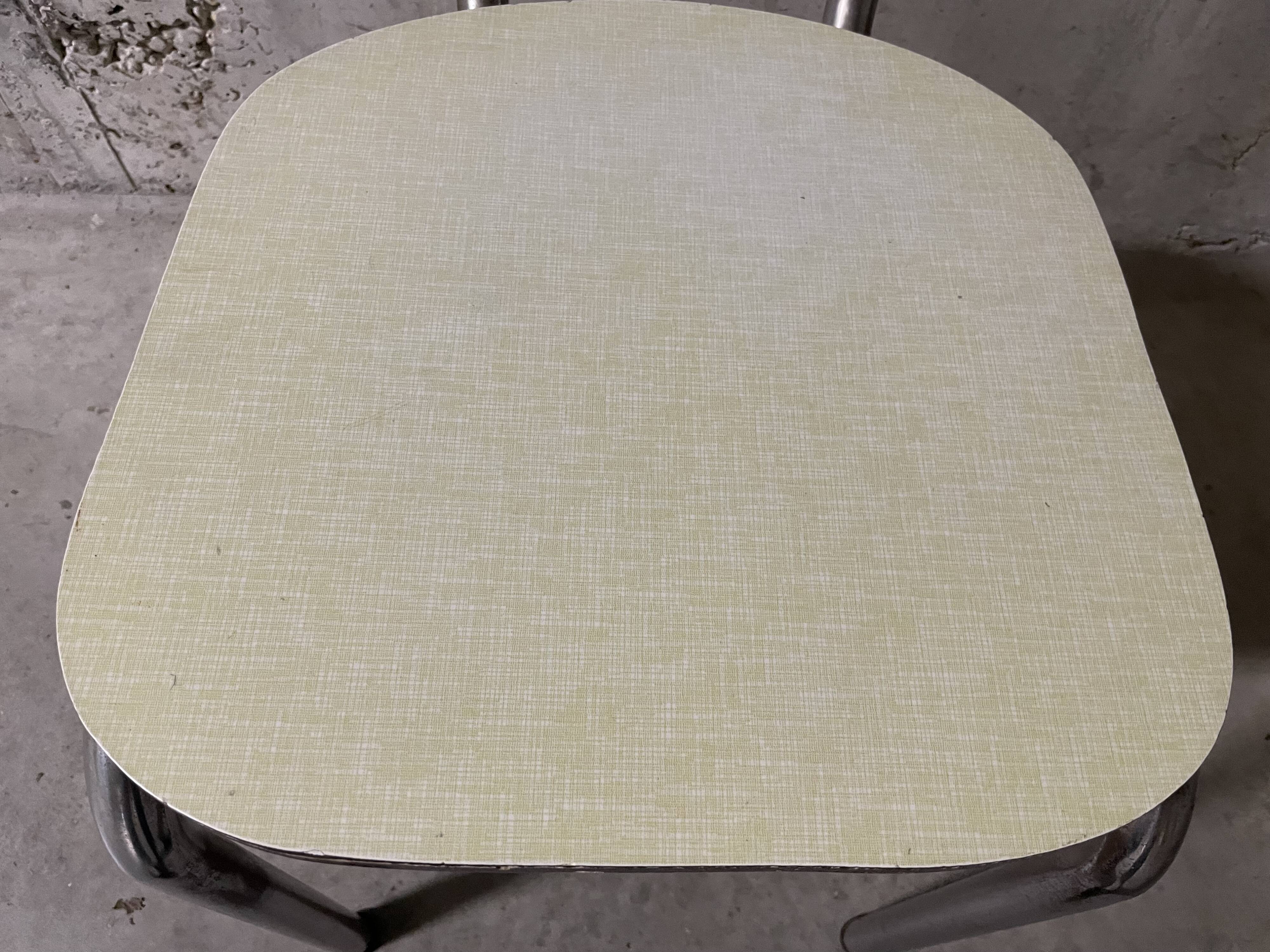 Chaise en formica années 50