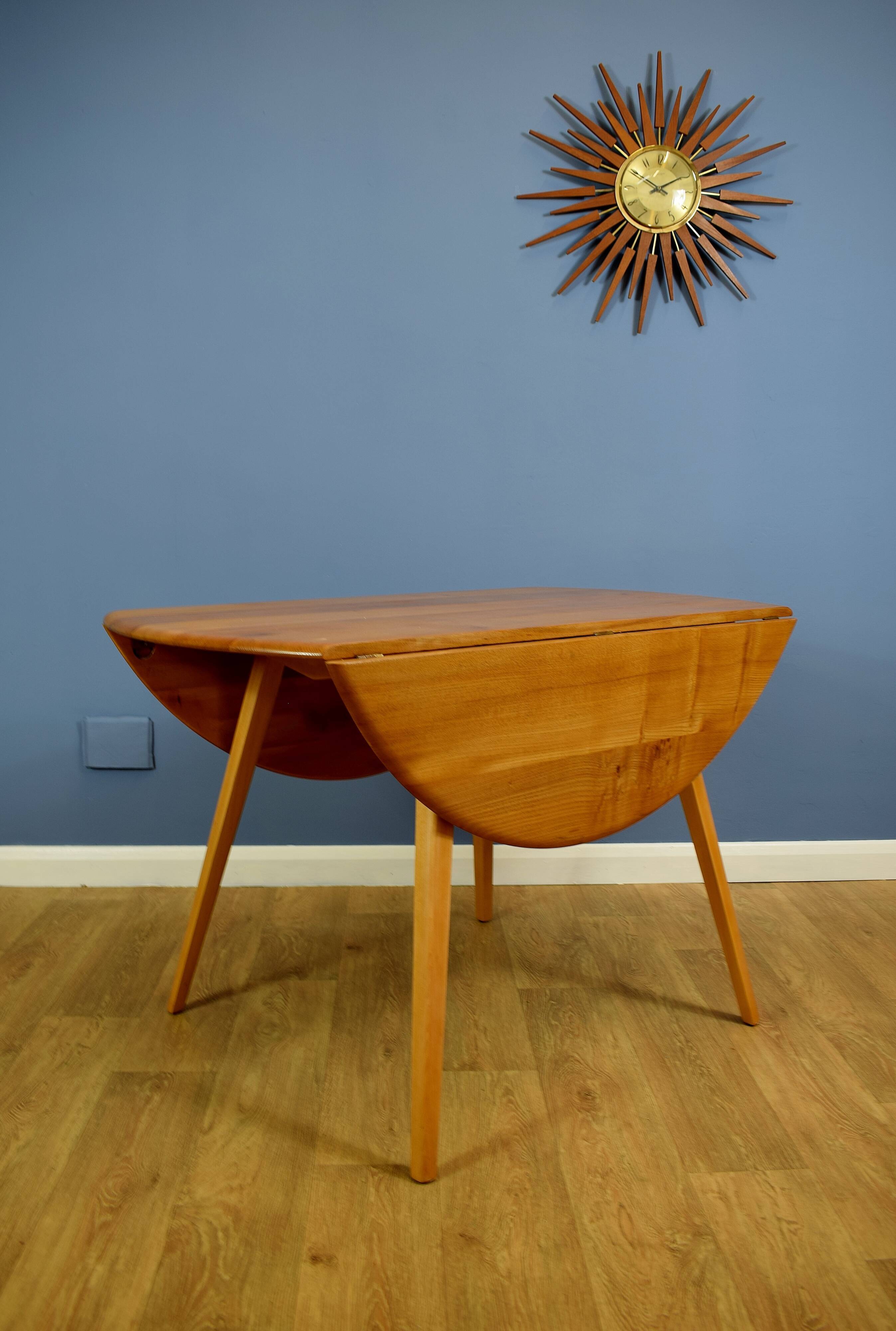 Mid Century Retro Elm and Beech Circular Dining Table by Ercol  1970s