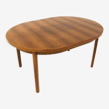 Table de salle à manger scandinave en noyer, Suède, 1960