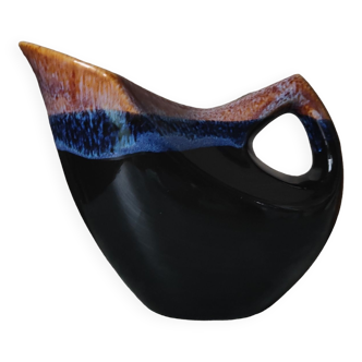 Freeform pitcher