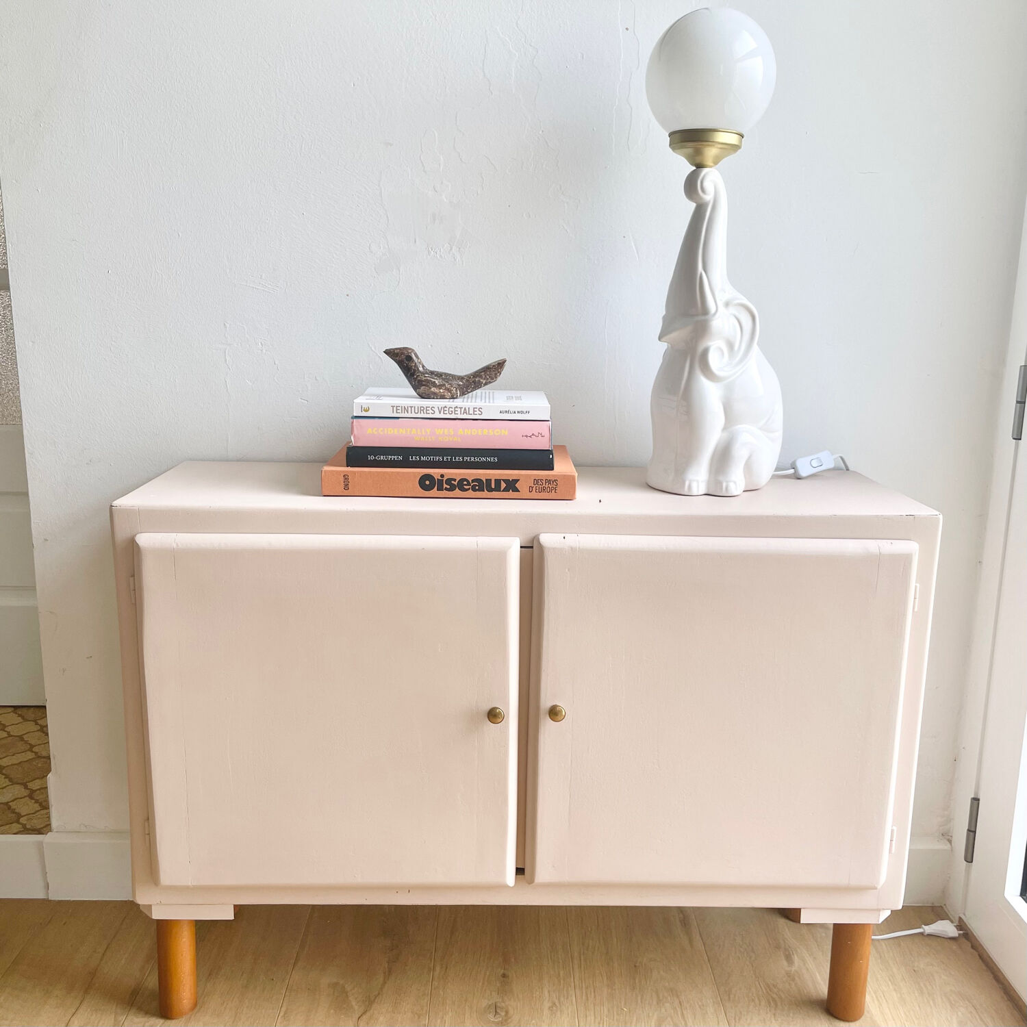 Mado type base cabinet