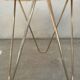 Tabouret en fourrure synthétique à pieds dorés