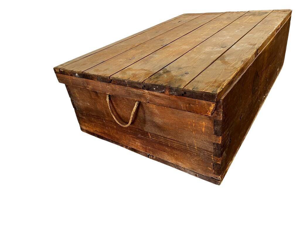 Vintage wooden chest / side table / coffee table