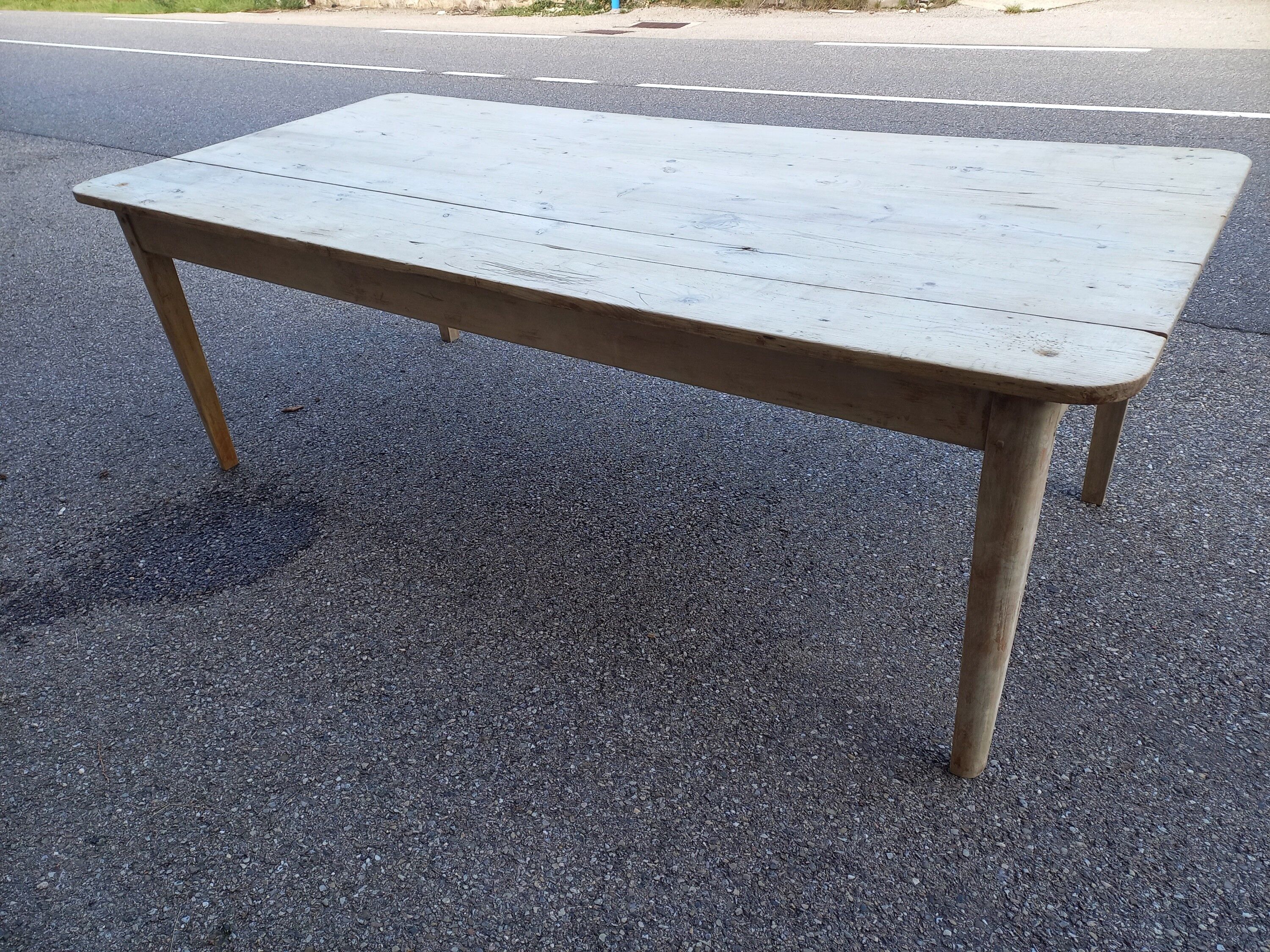 Farmhouse table