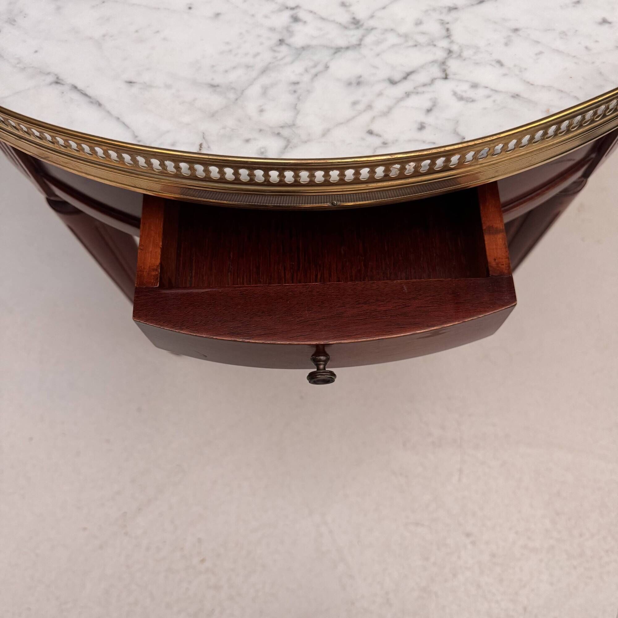 Louis XVI style bouillotte table in mahogany and white marble - Ø 60 cm