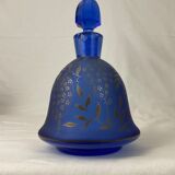 Carafe flacon ancien en verre dépoli bleu cobalt décor argent