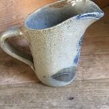 Pitcher in stoneware signed Jean Claude Monange, daisy motif yellow heart