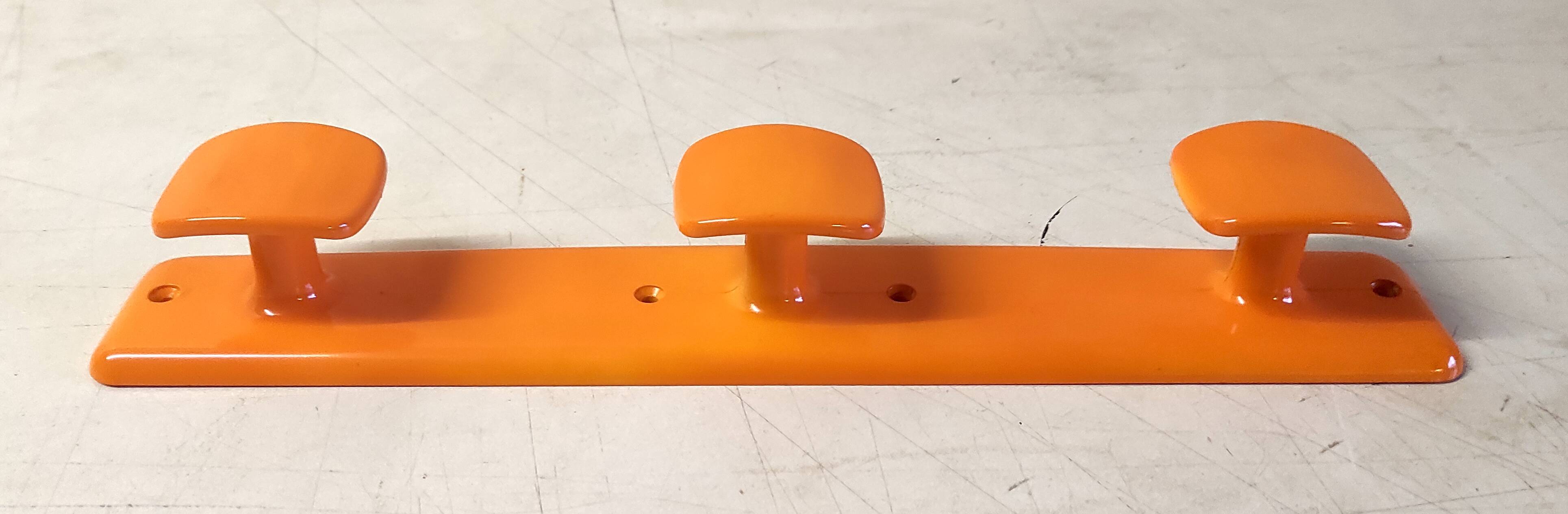 Syla vintage orange coat rack - 1970s