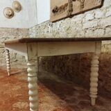 Farm table