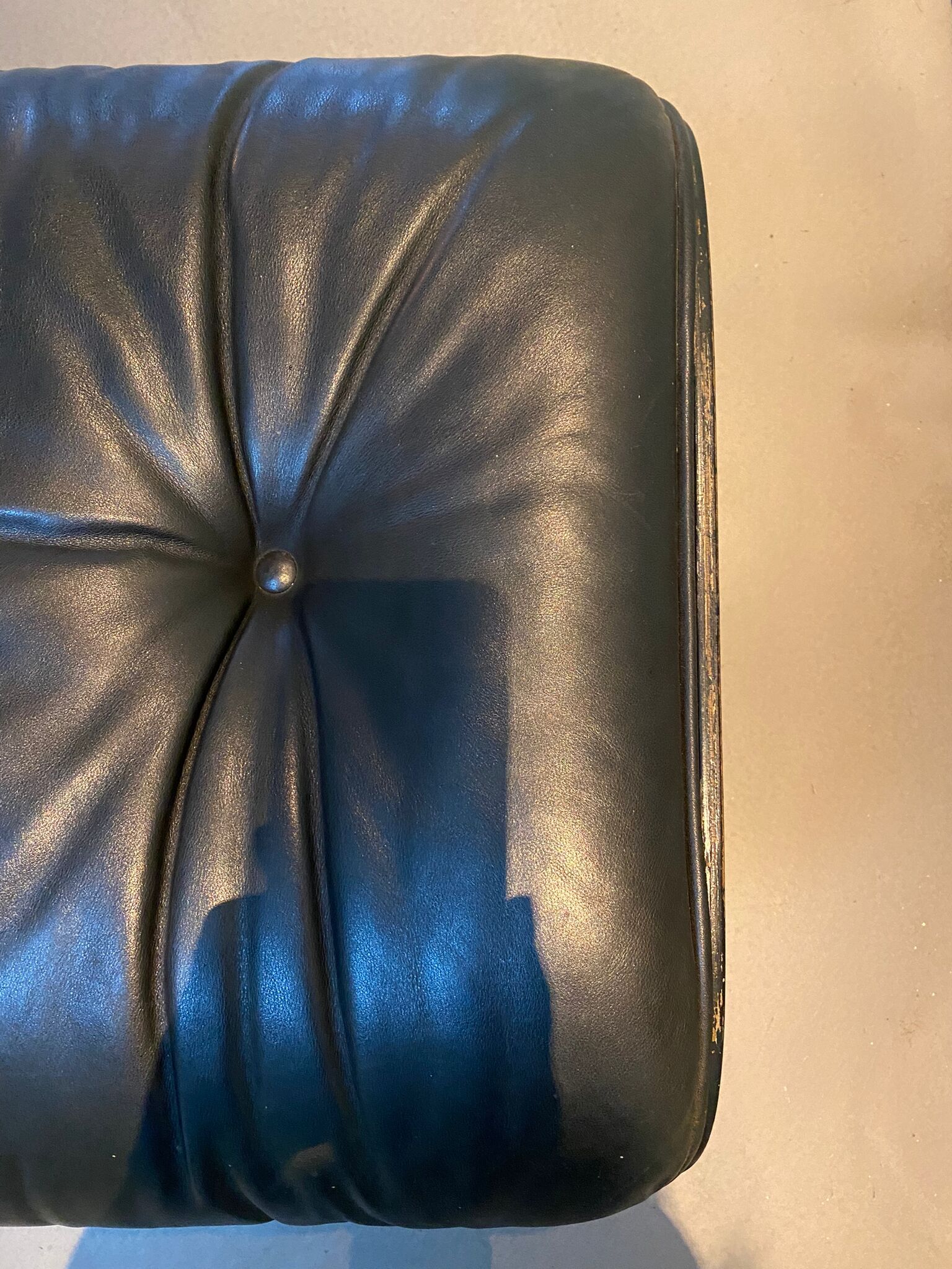 Fauteuil Lounge Chair & Ottoman de Charles Eames