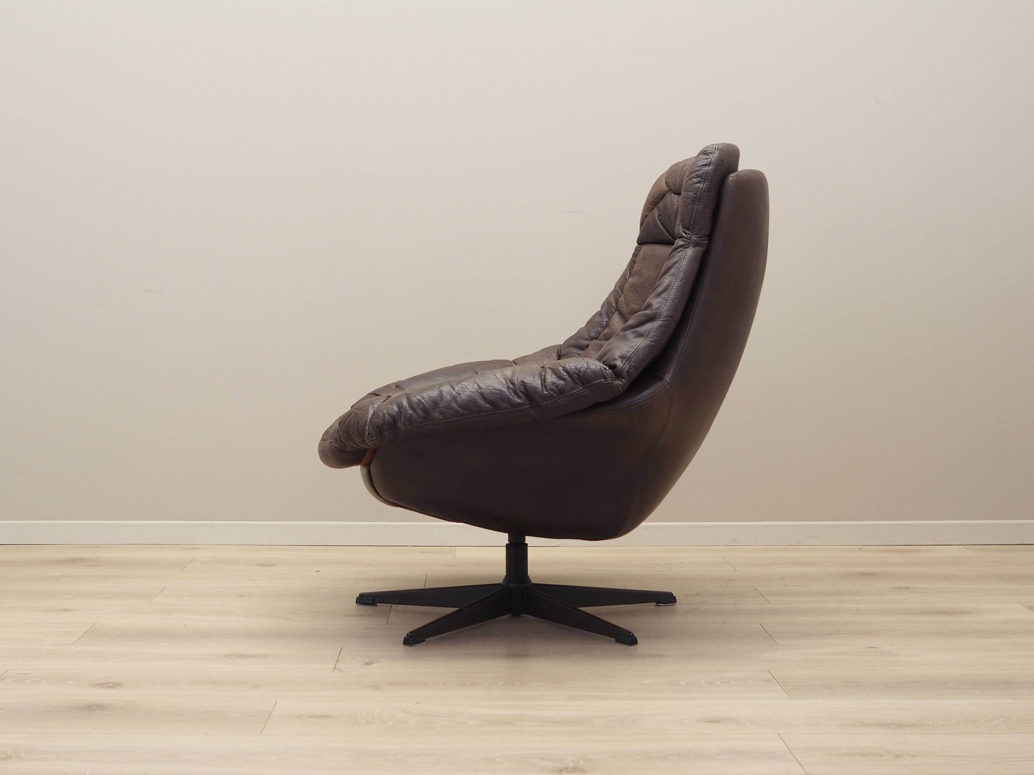 Leather swivel armchair, Danish design, 1960s, designer: H.W. Klein, manufacture: Bramin