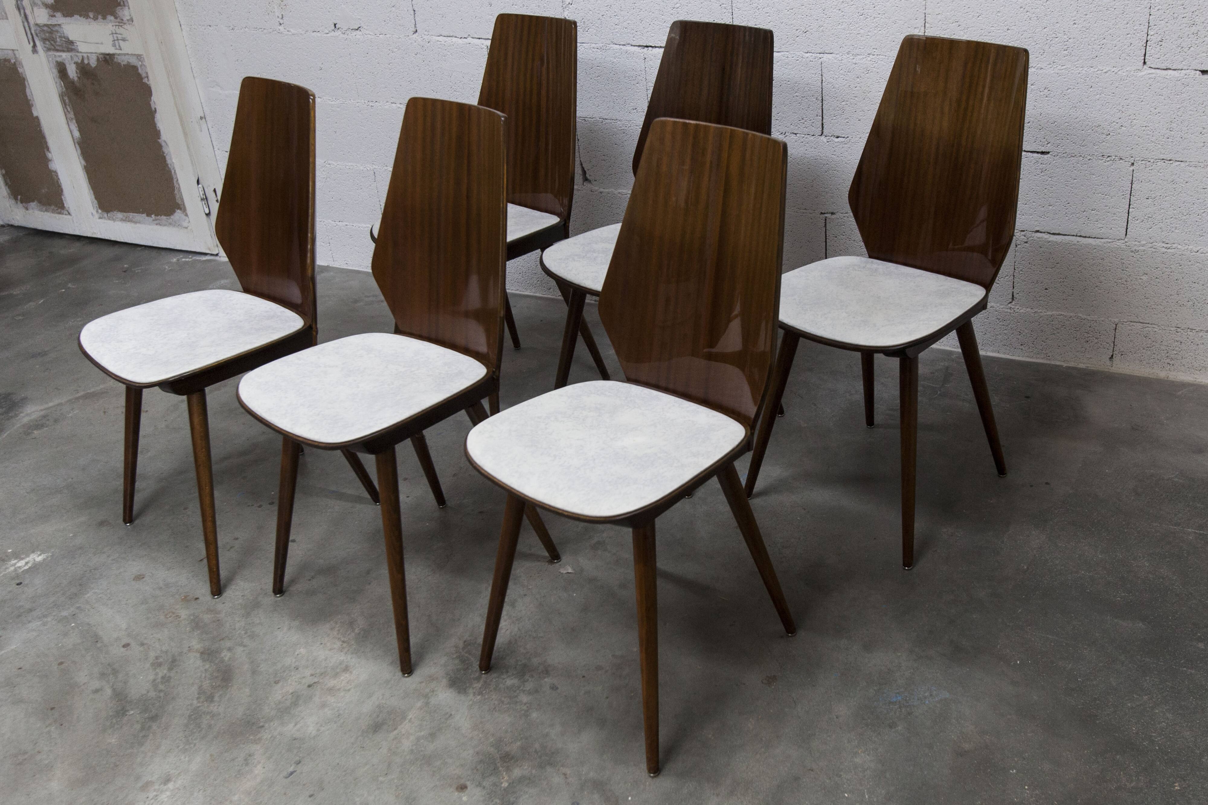 Lot de 6 chaises Baumann modèle 840 G2S finition acajou verni, 1963