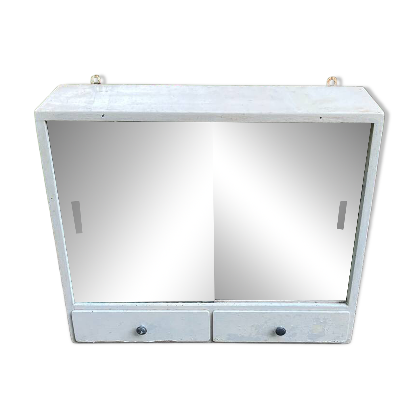 Armoire à pharmacie